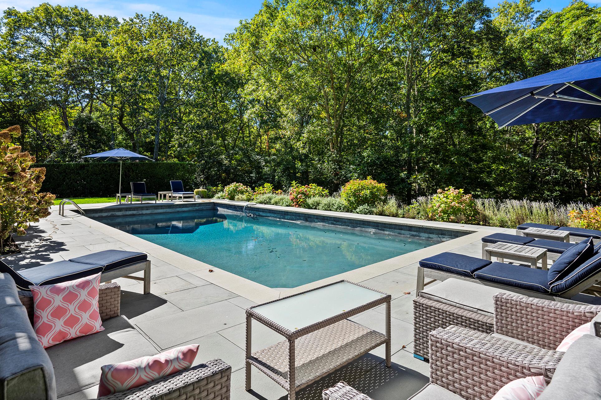 6 Ocean View Parkway, Southampton, NY 11968