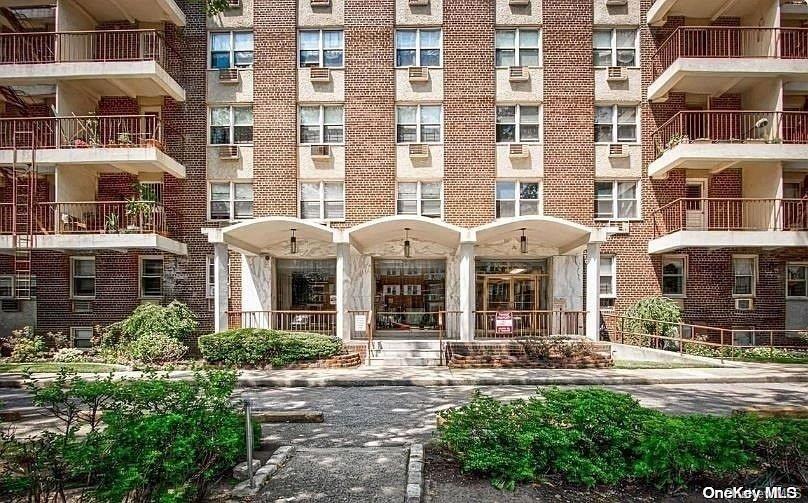 140-55 34th Avenue # 4D, Flushing, NY 11354