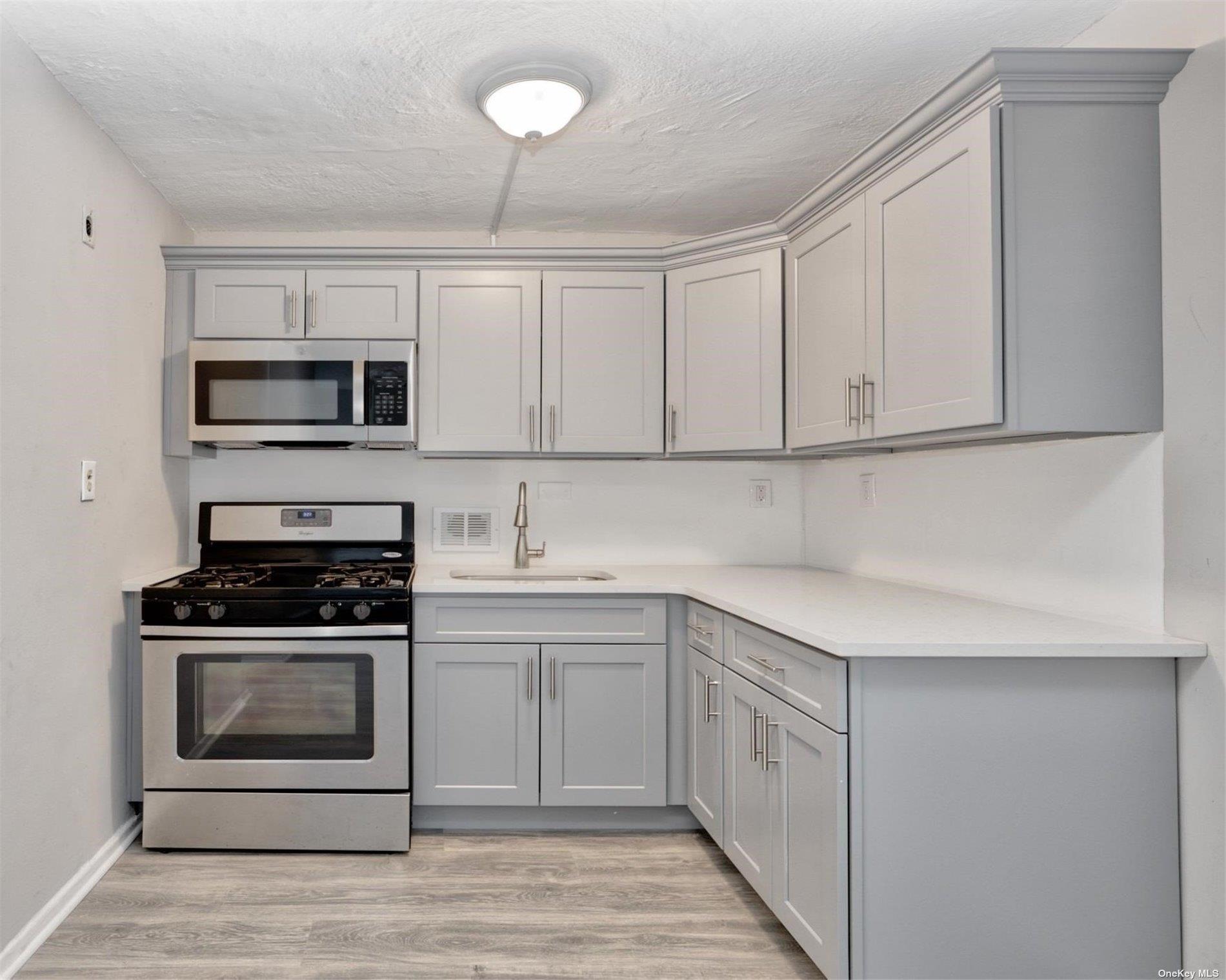 222 Smith Street # 3C, Freeport, NY 11520