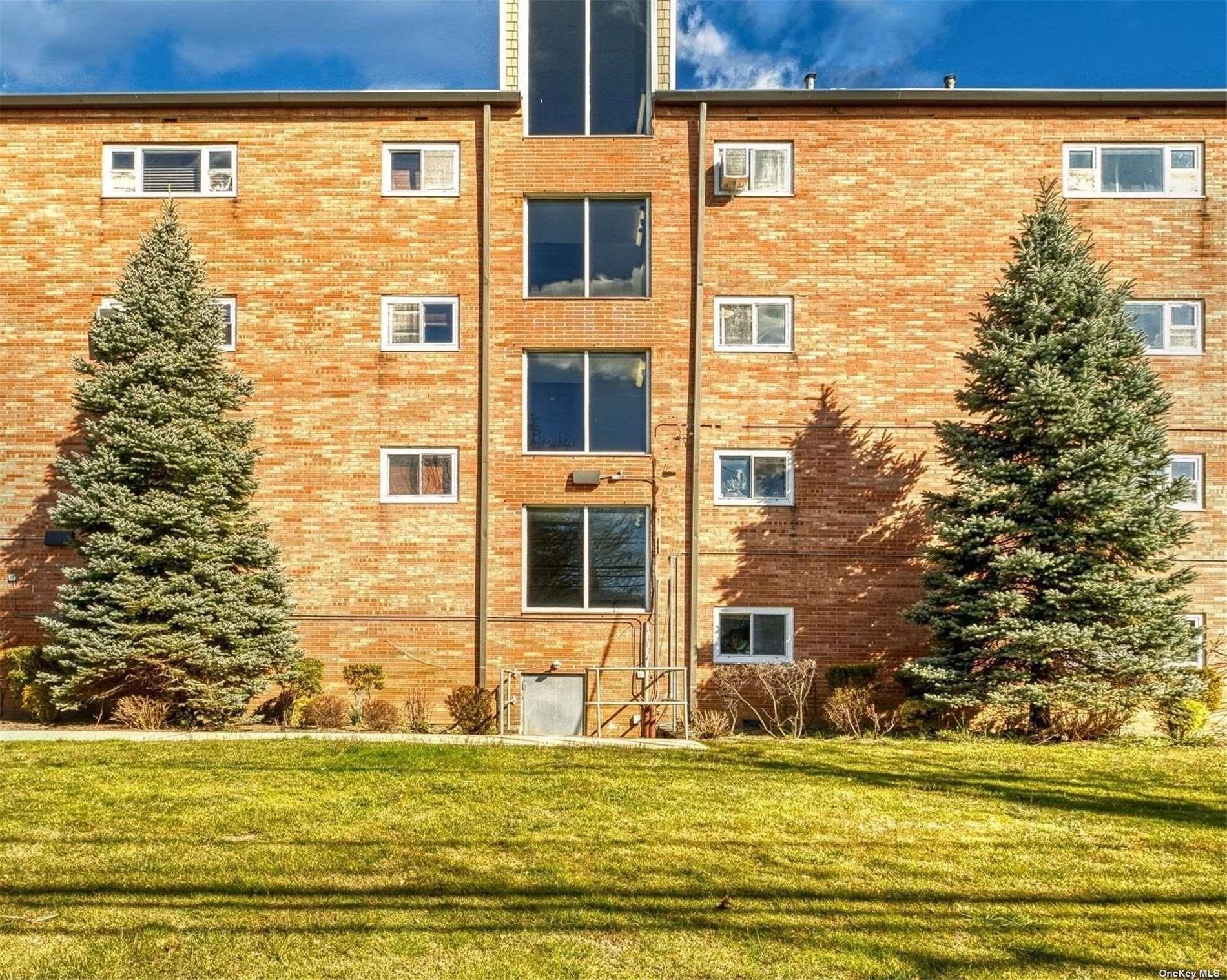 222 Smith Street # 3C, Freeport, NY 11520