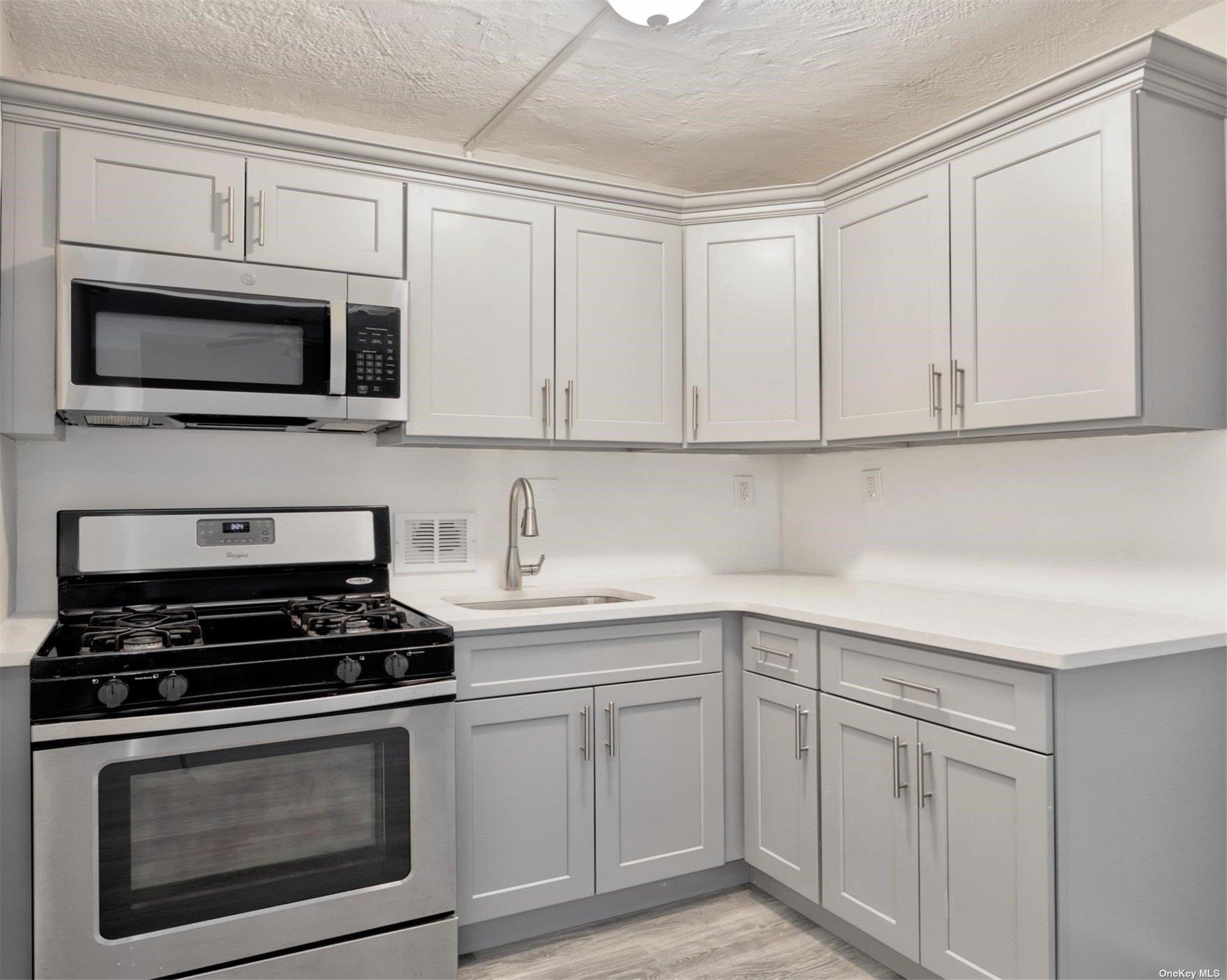 222 Smith Street # 3C, Freeport, NY 11520