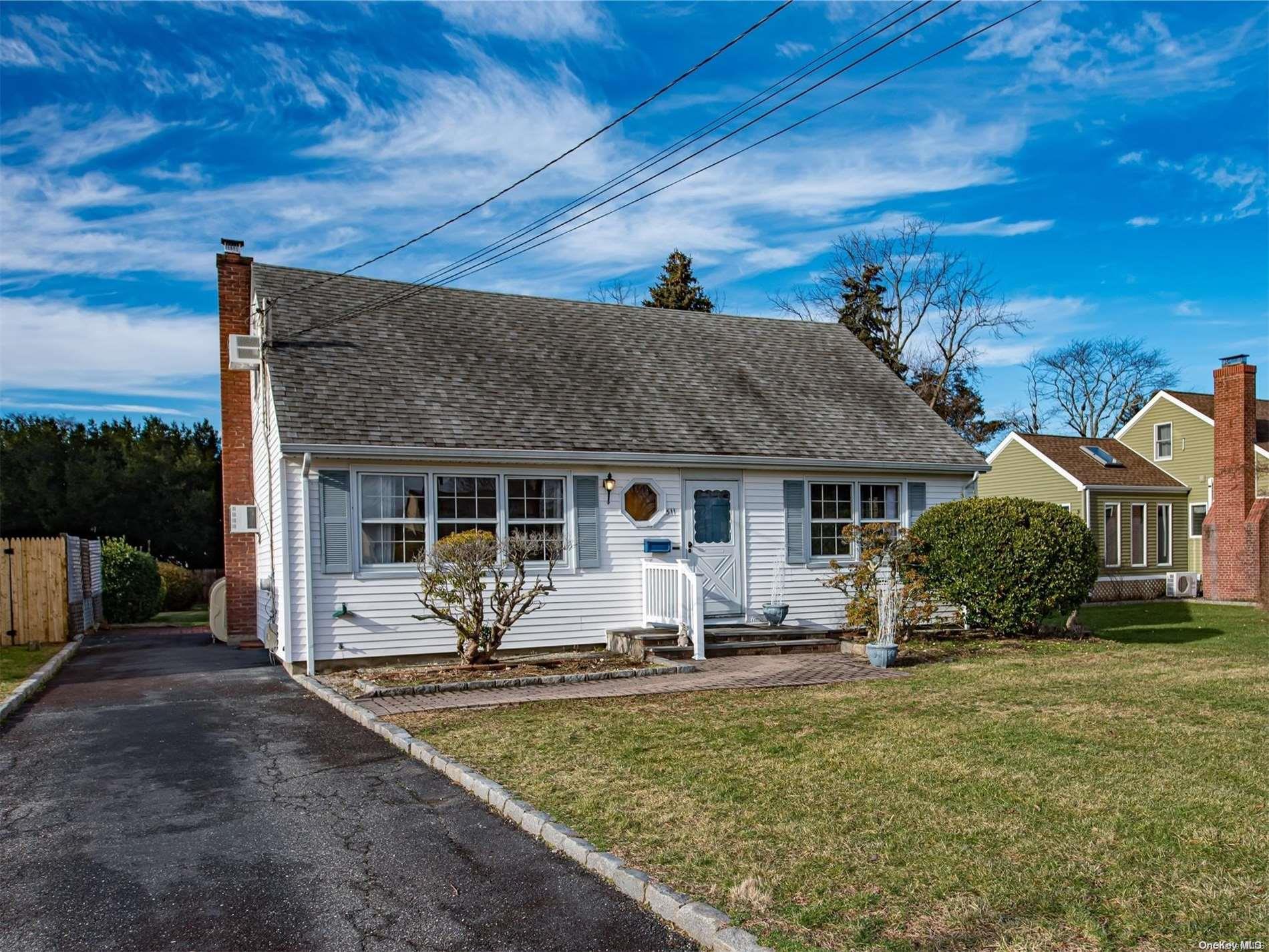 511 5th Street, East Northport, NY 11731