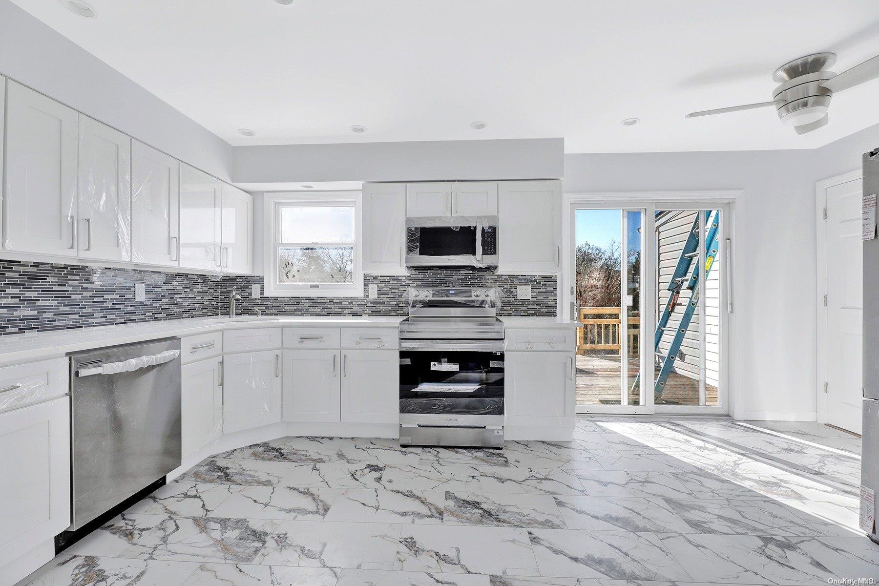 622 Centerwood Street, West Babylon, NY 11704