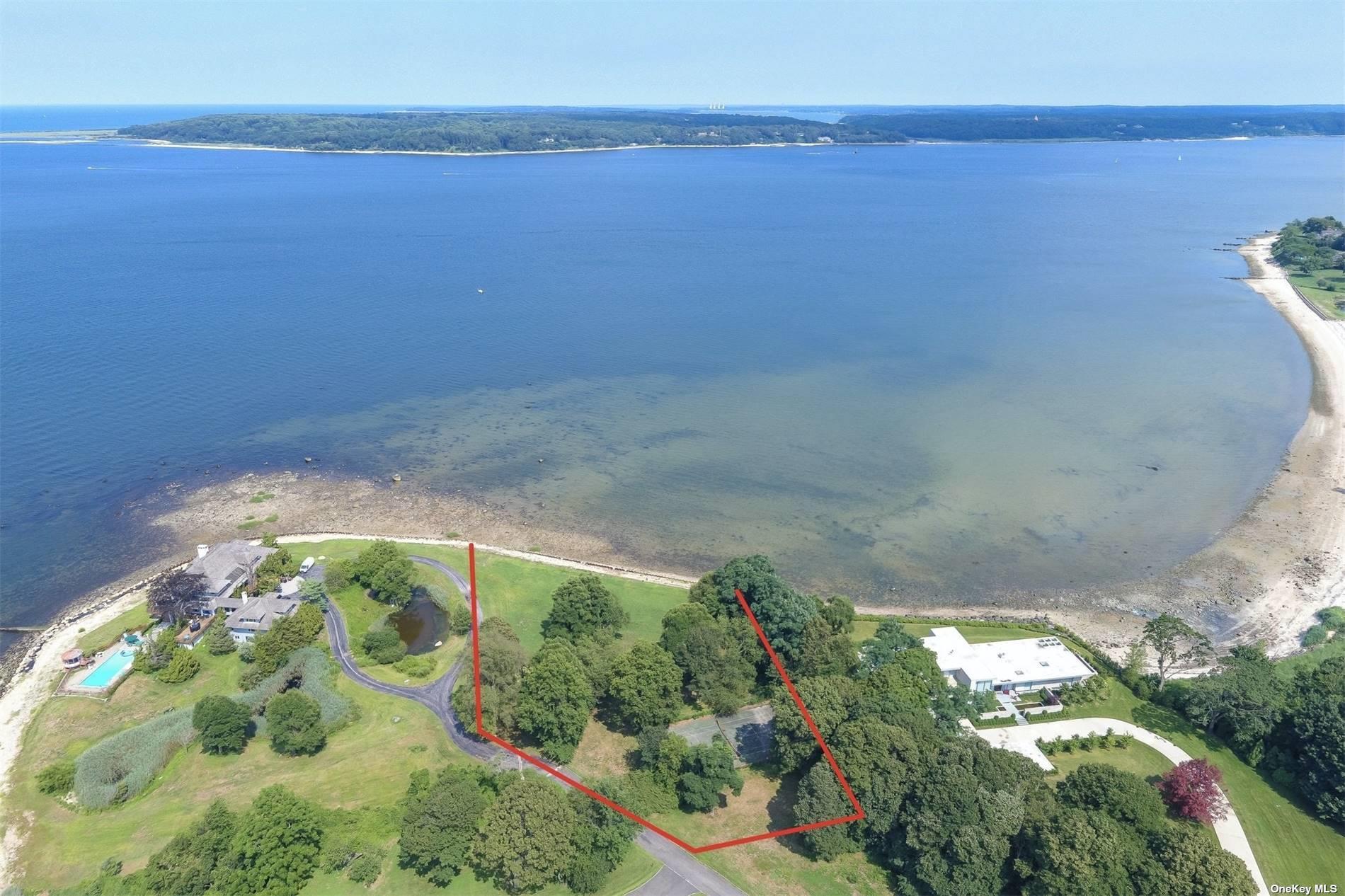 105 Centre Island Road, Centre Island, NY 11771