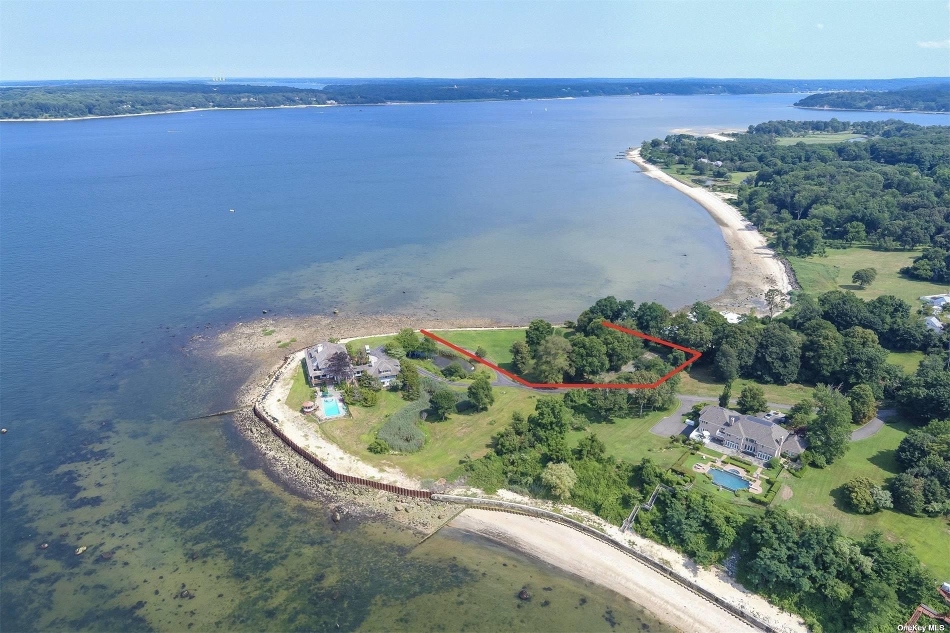 105 Centre Island Road, Centre Island, NY 11771