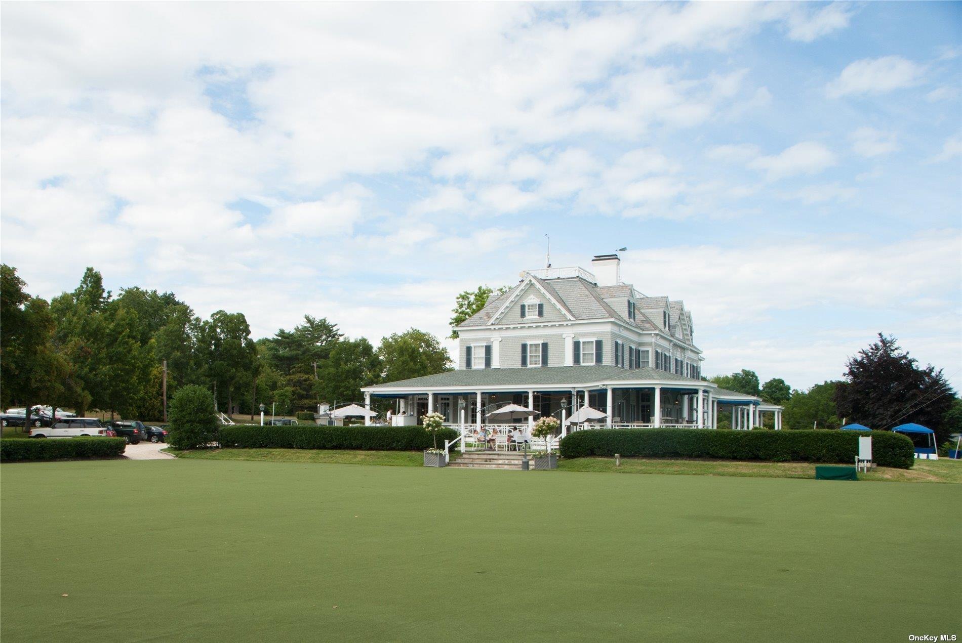 105 Centre Island Road, Centre Island, NY 11771