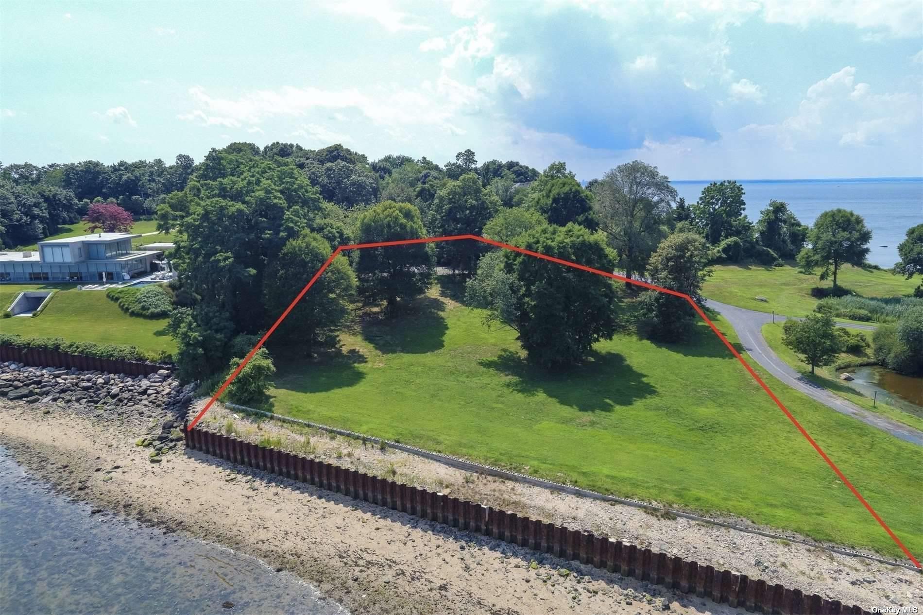 105 Centre Island Road, Centre Island, NY 11771