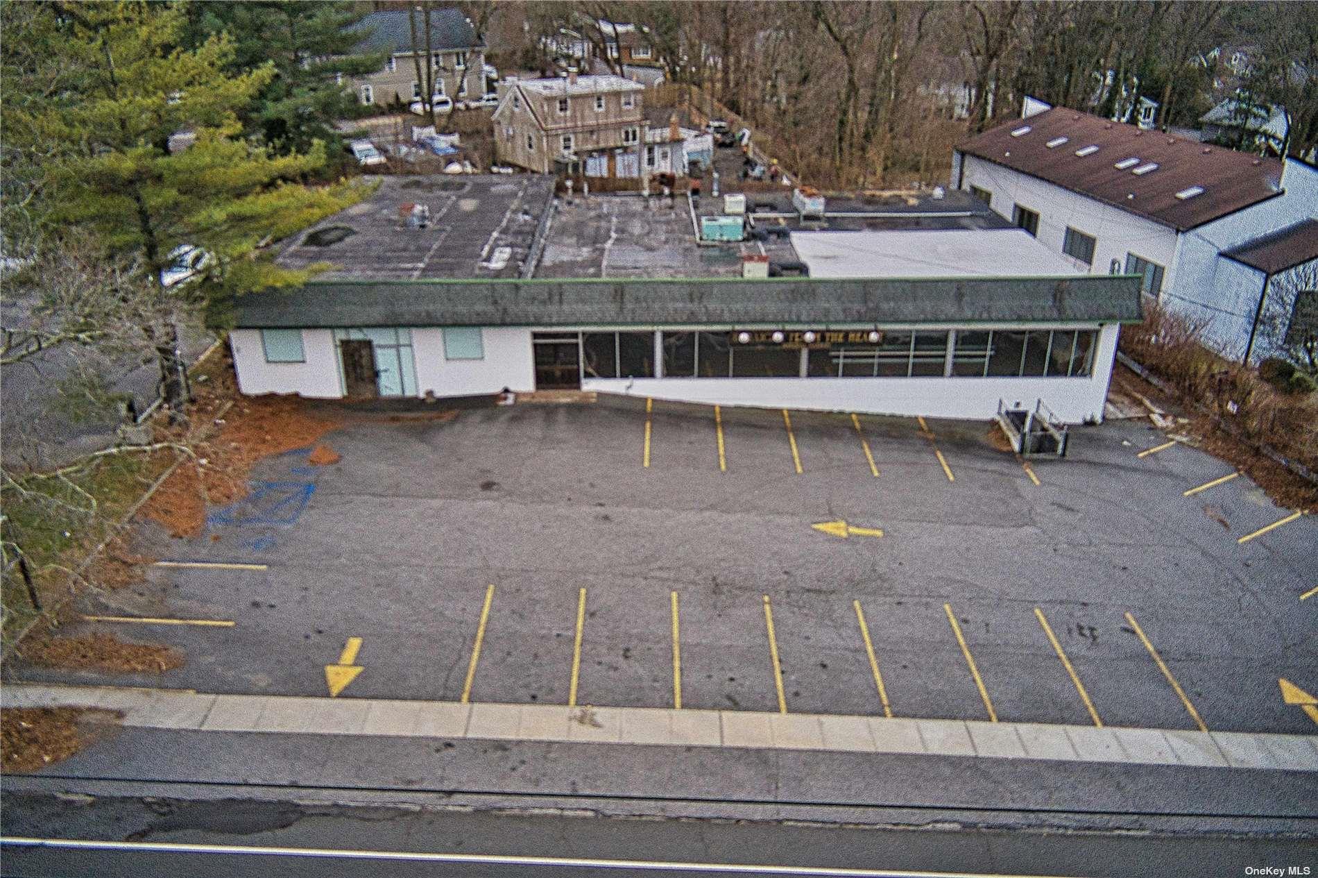 80 E Main Street, Huntington, NY 11743