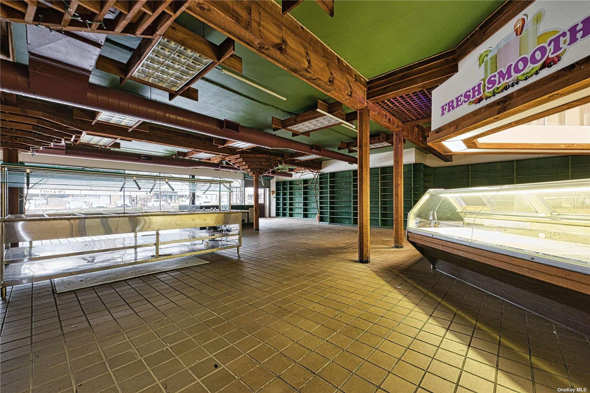 80 E Main Street, Huntington, NY 11743