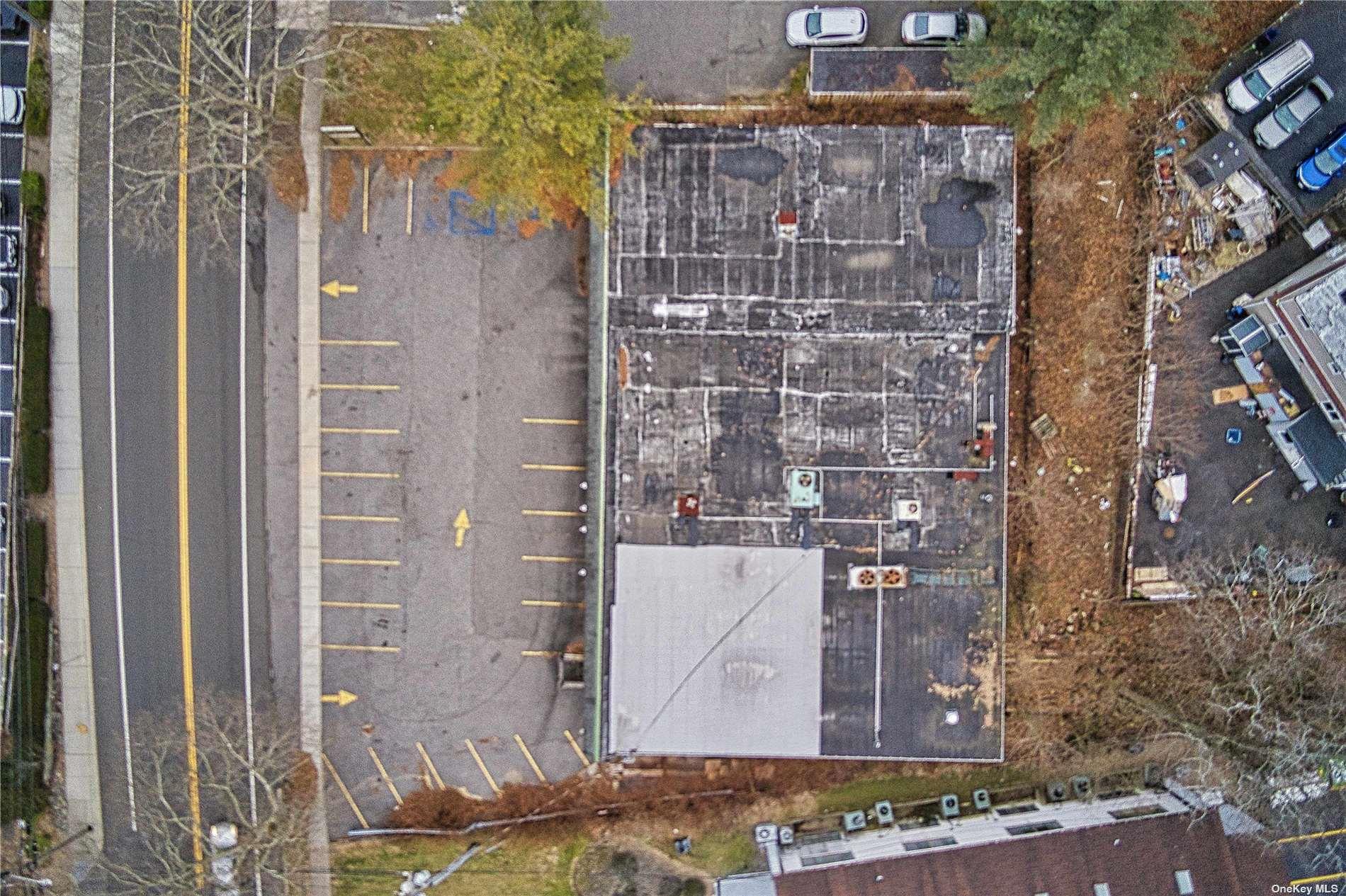 80 E Main Street, Huntington, NY 11743