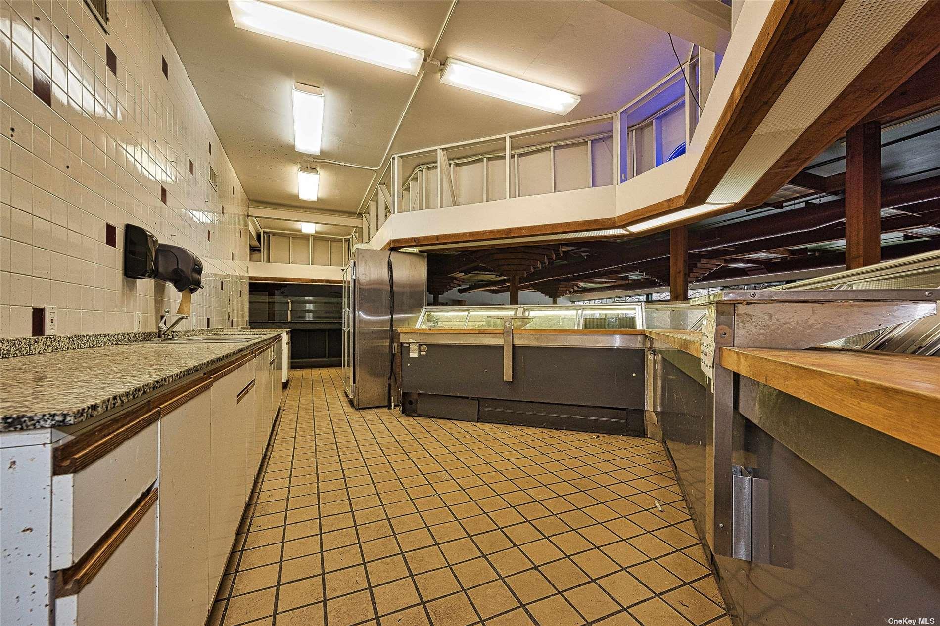 80 E Main Street, Huntington, NY 11743