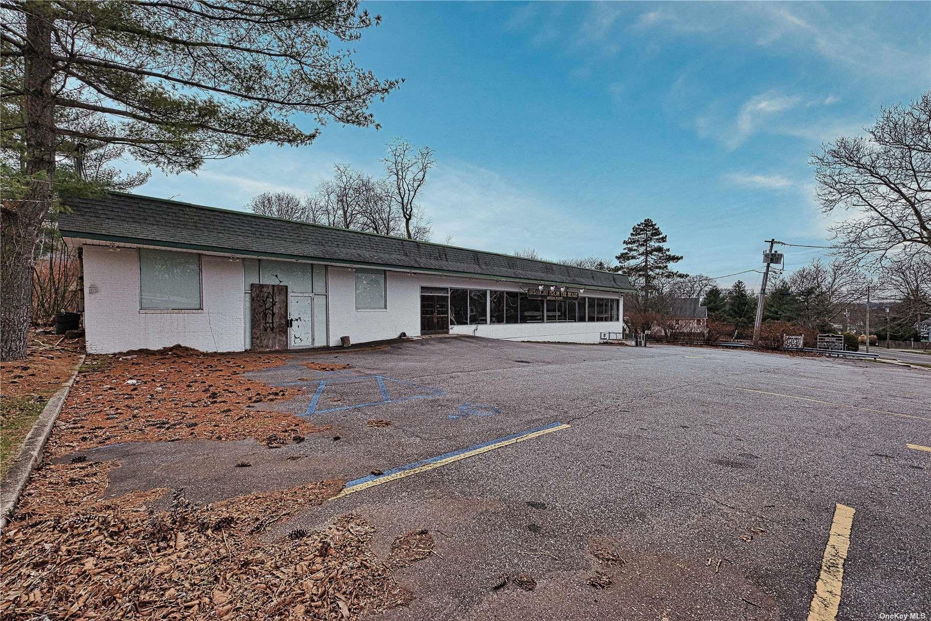 80 E Main Street, Huntington, NY 11743