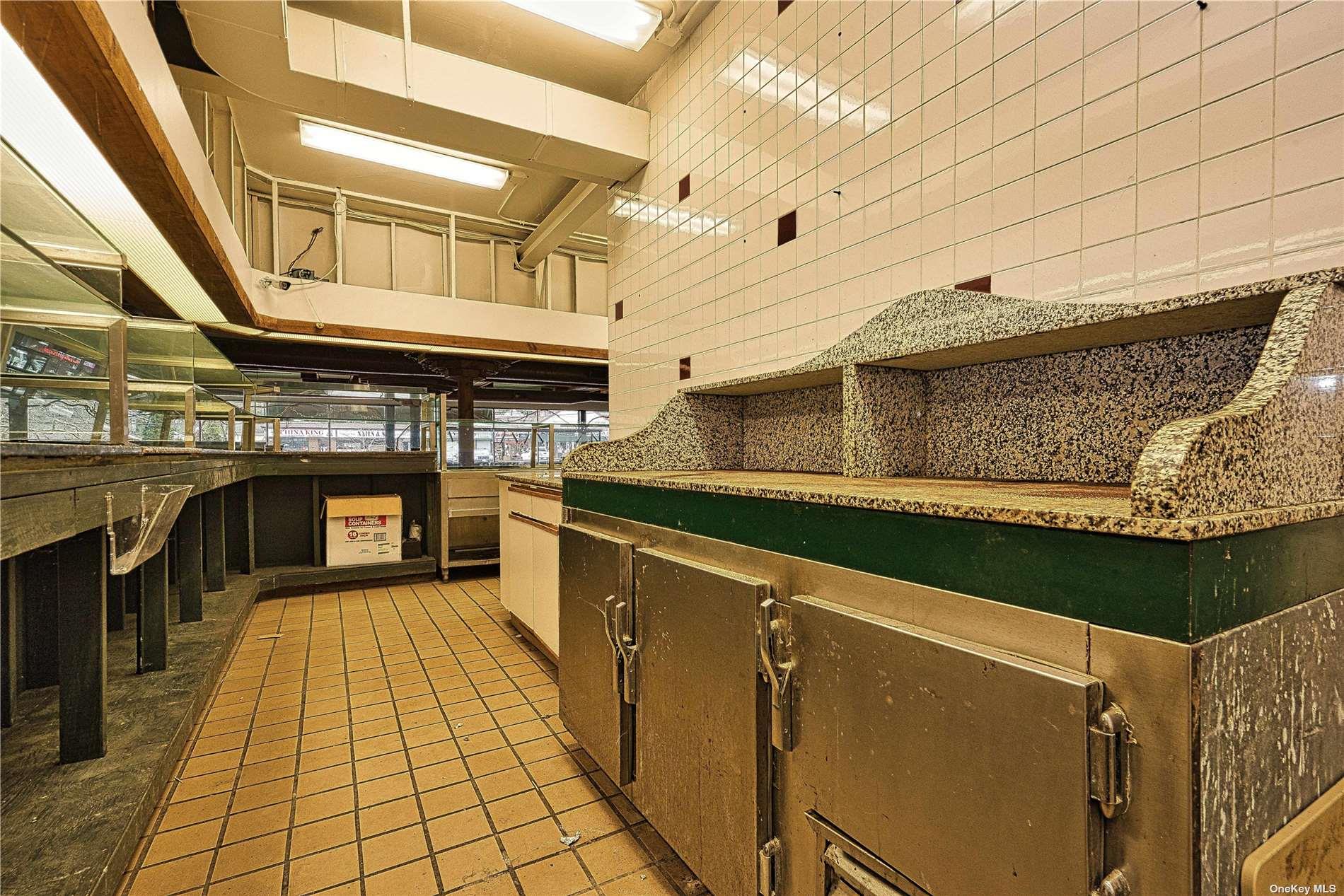 80 E Main Street, Huntington, NY 11743