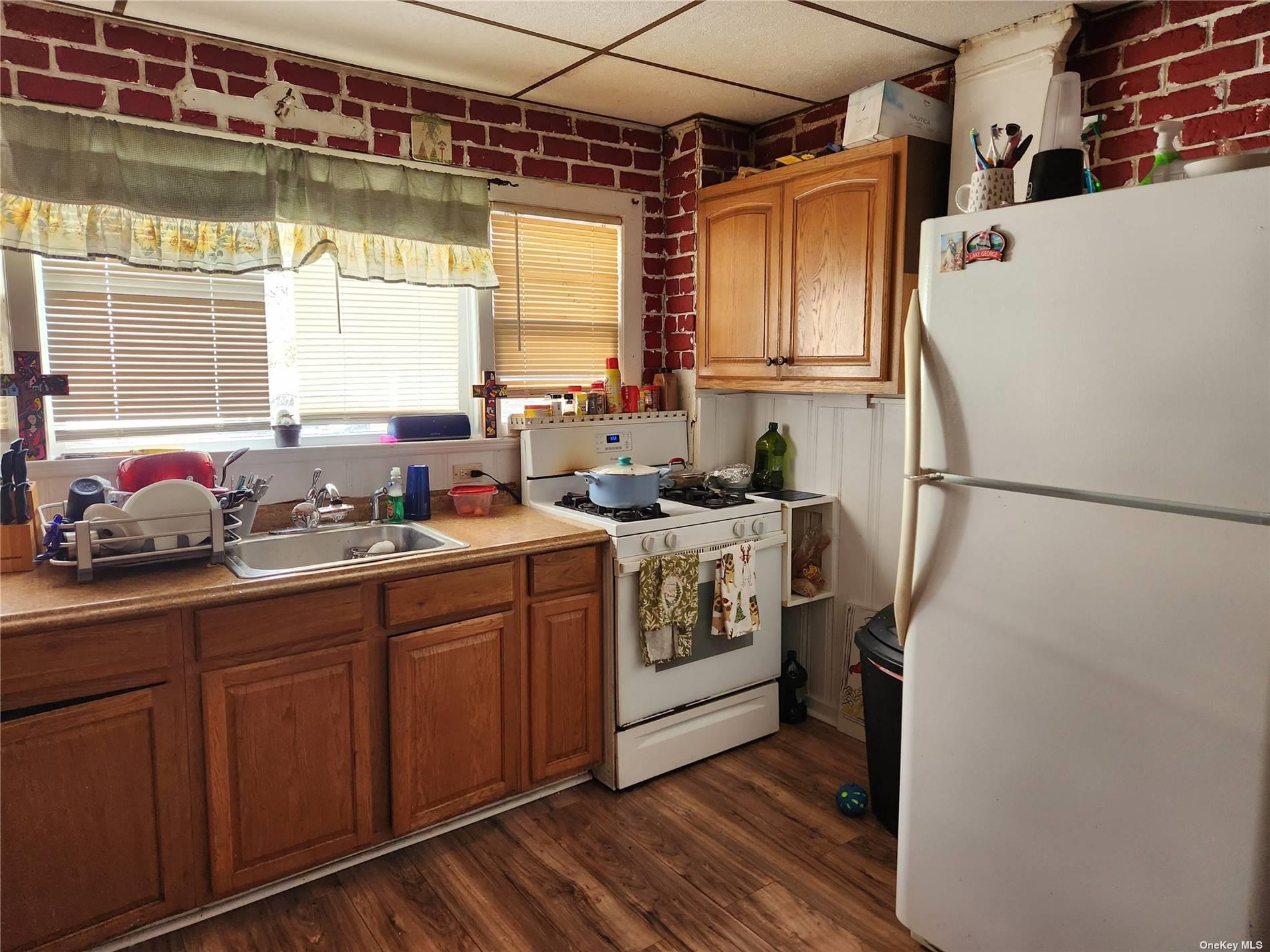 90 Old Quogue Road, Riverhead, NY 11901