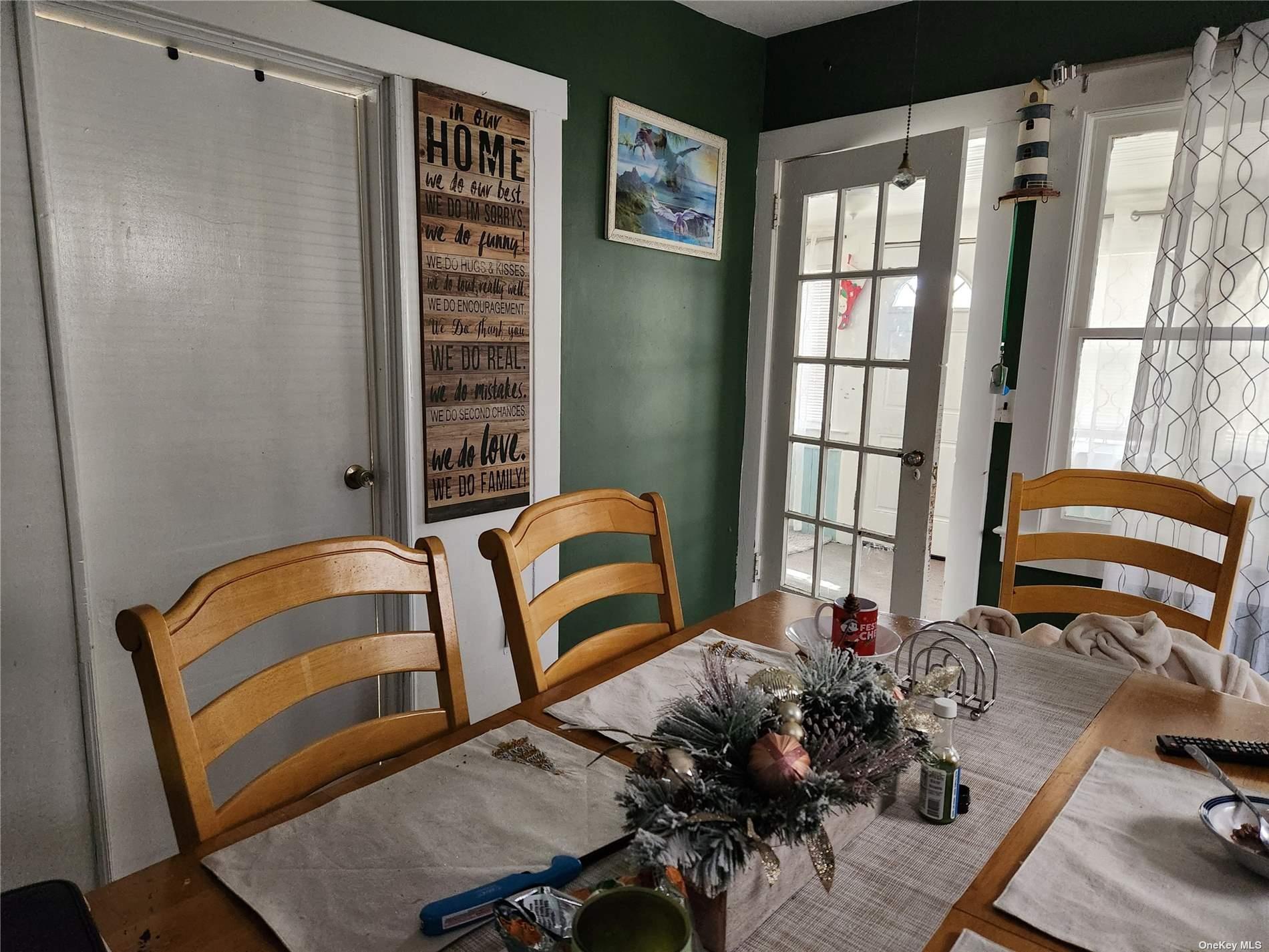 90 Old Quogue Road, Riverhead, NY 11901