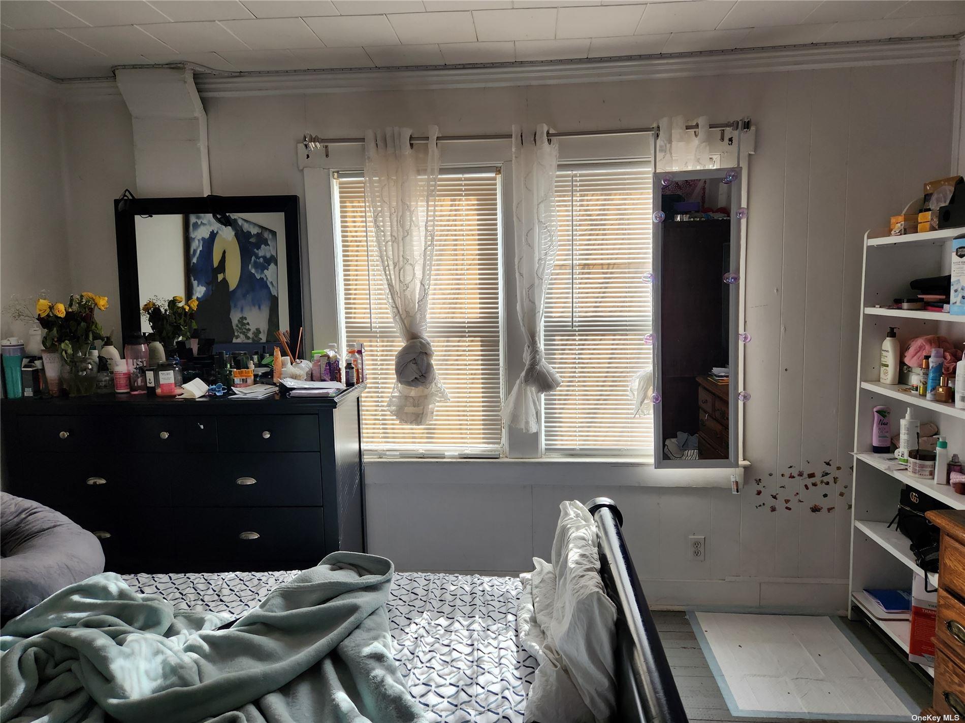 90 Old Quogue Road, Riverhead, NY 11901