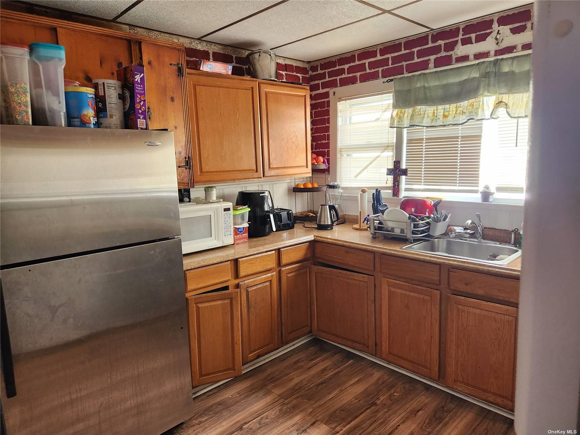 90 Old Quogue Road, Riverhead, NY 11901