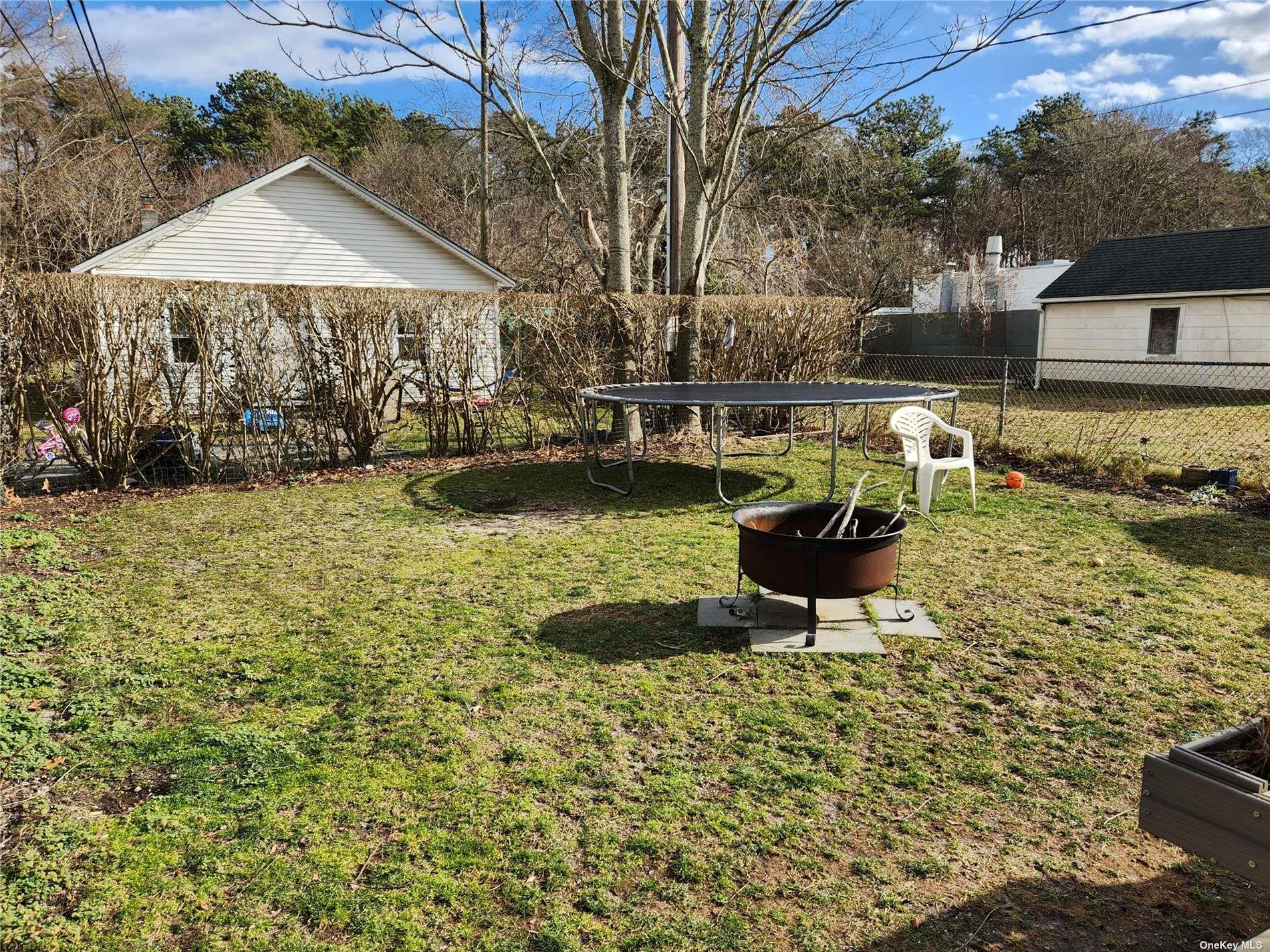 90 Old Quogue Road, Riverhead, NY 11901