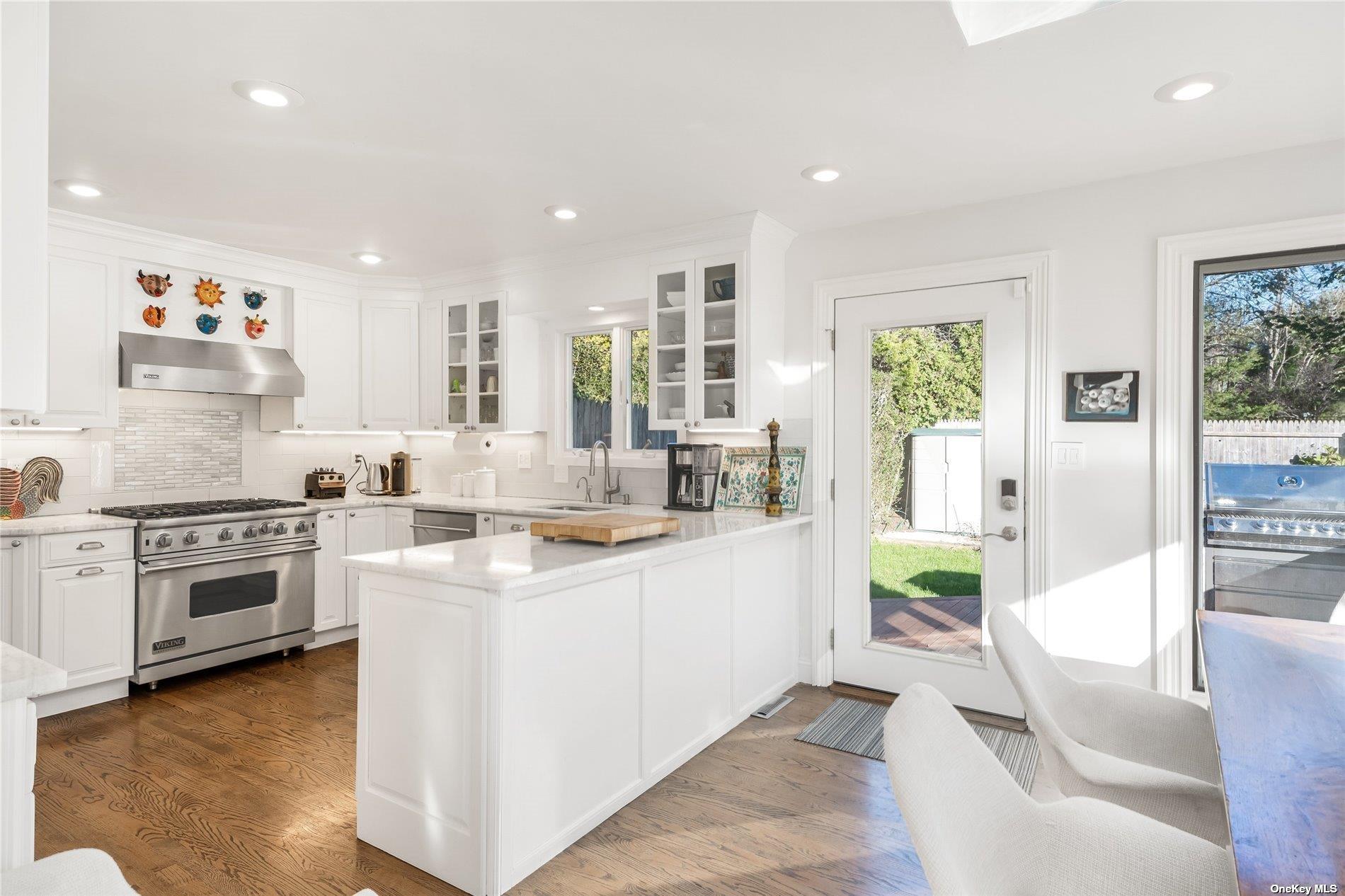 686 Hill Street, Southampton, NY 11968