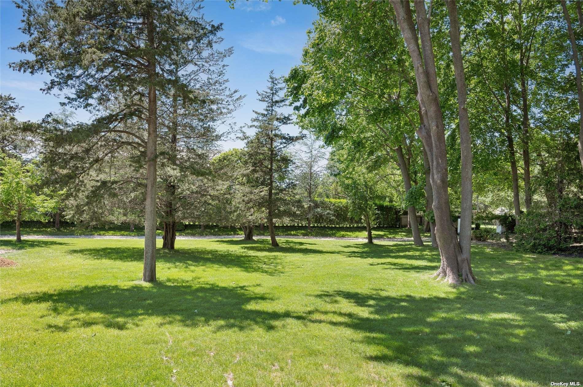 686 Hill Street, Southampton, NY 11968