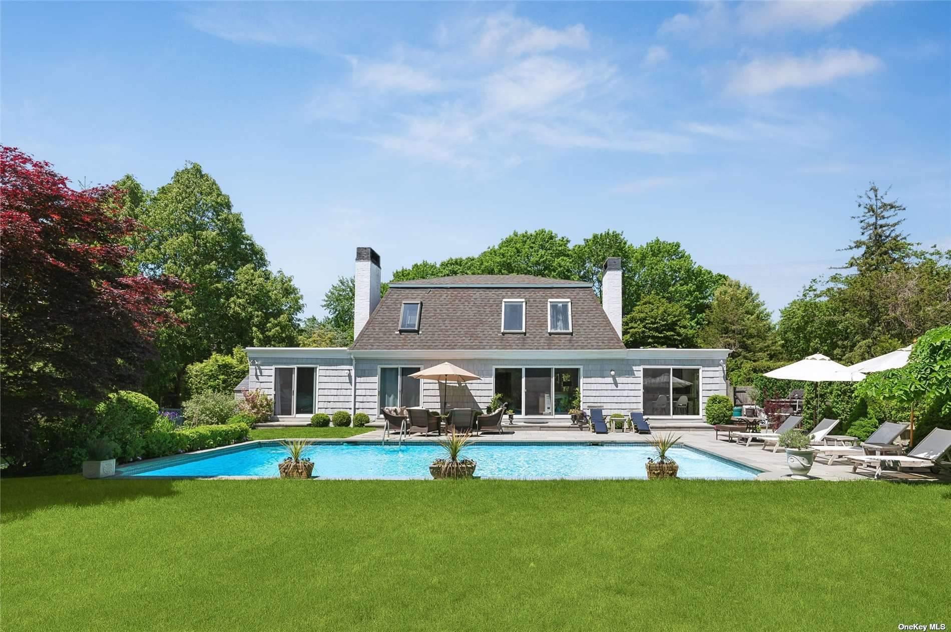 686 Hill Street, Southampton, NY 11968