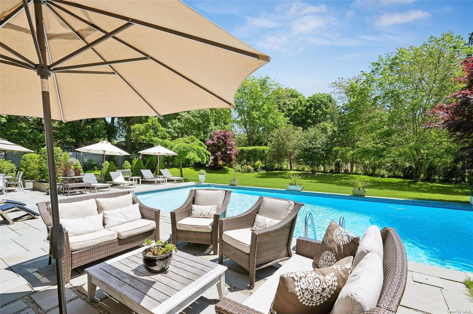 686 Hill Street, Southampton, NY 11968