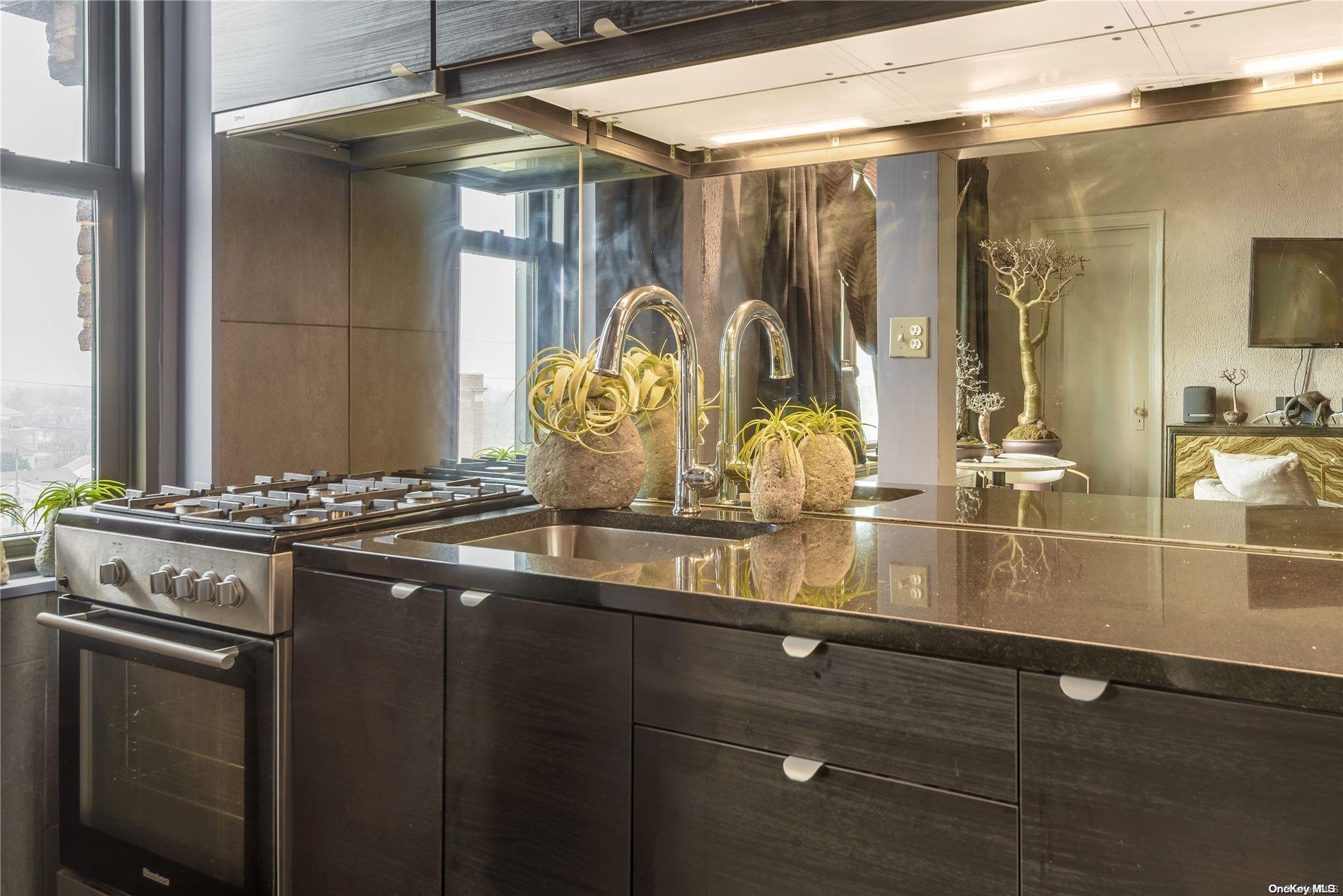 141 Woodmere Boulevard # 6D, Woodmere, NY 11598