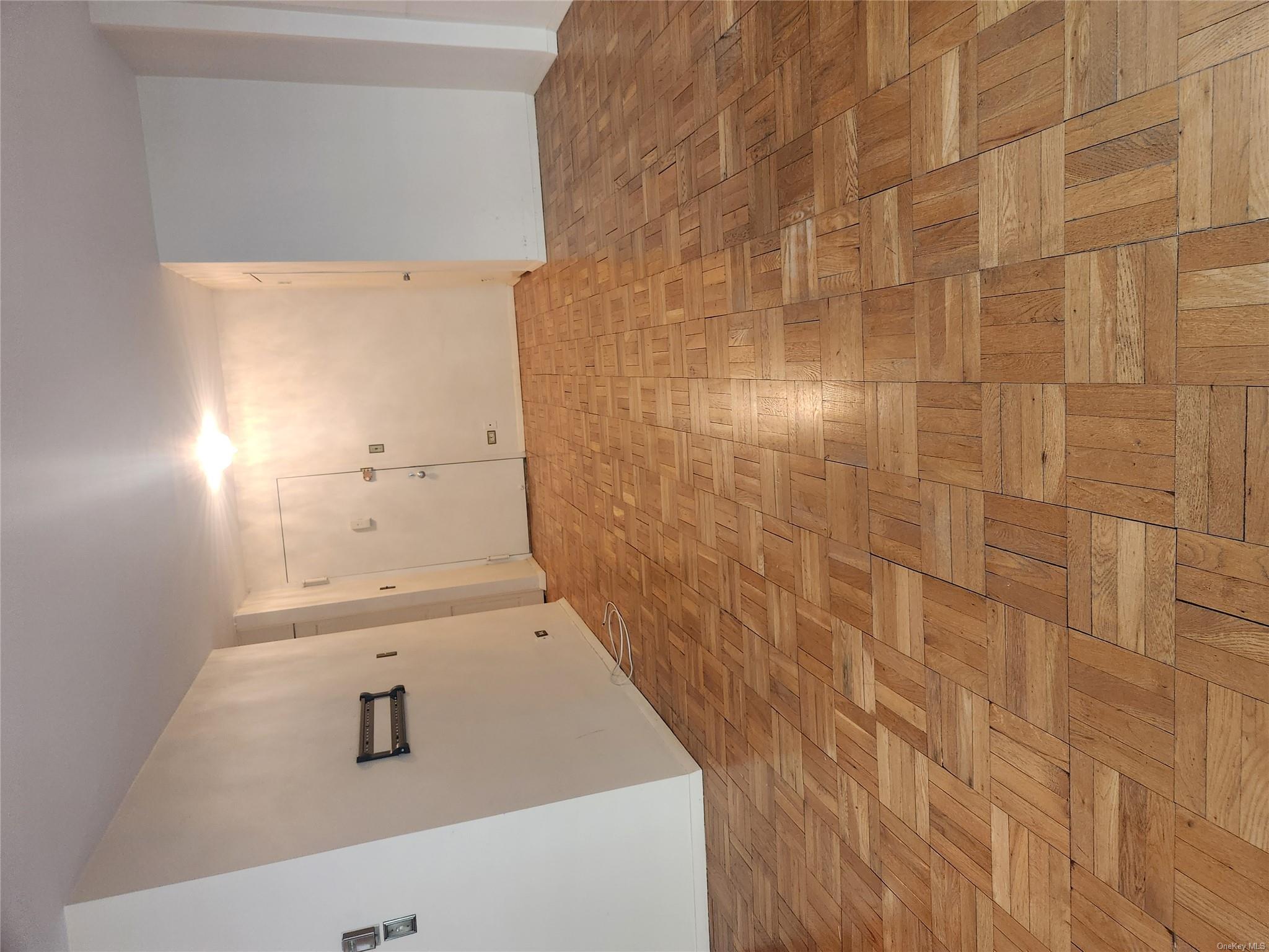 18-05 215 Street # 7G, Bayside, NY 11360