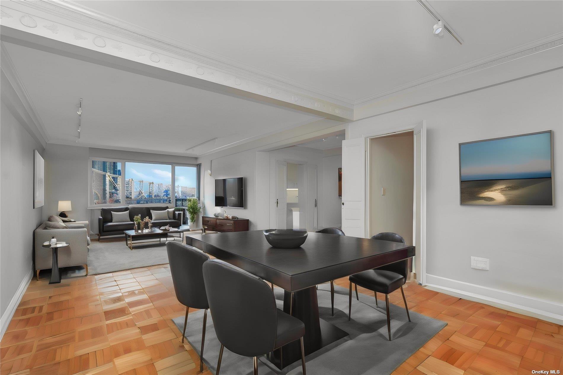 25 Sutton Place S # 16E, New York (Manhattan), NY 10022