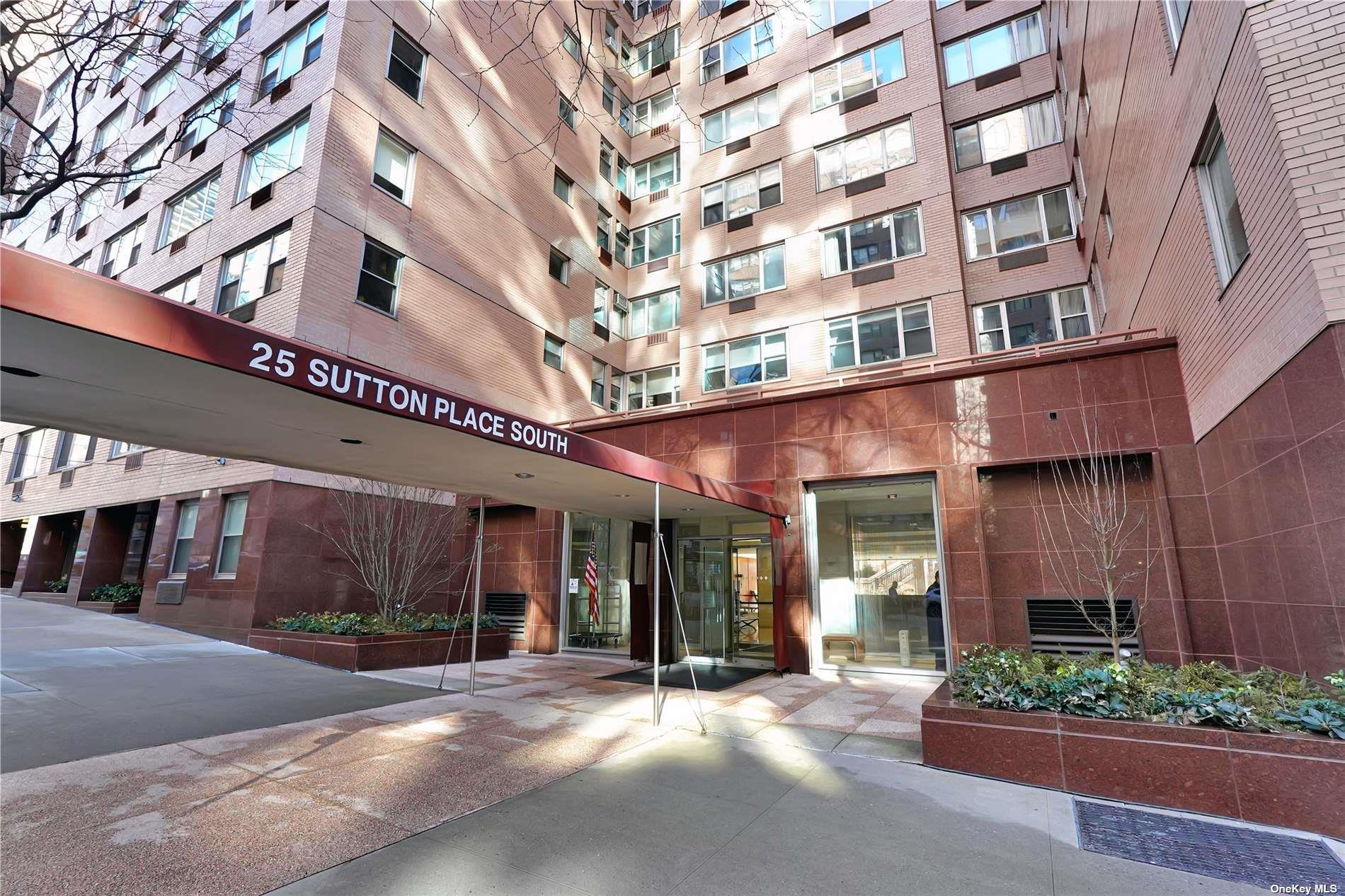 25 Sutton Place S # 16E, New York (Manhattan), NY 10022