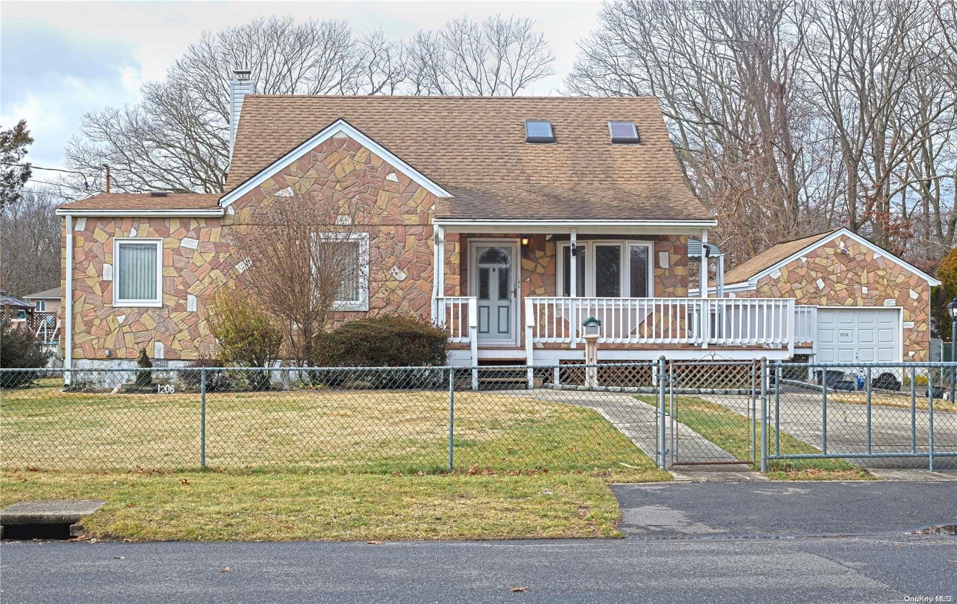 1206 Minerva Avenue, West Islip, NY 11795