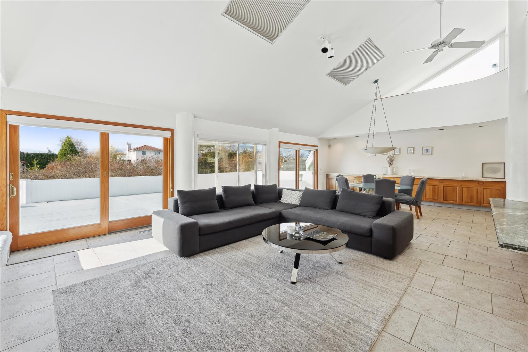 11 Watersedge Ct, Westhampton Beach, NY 11978