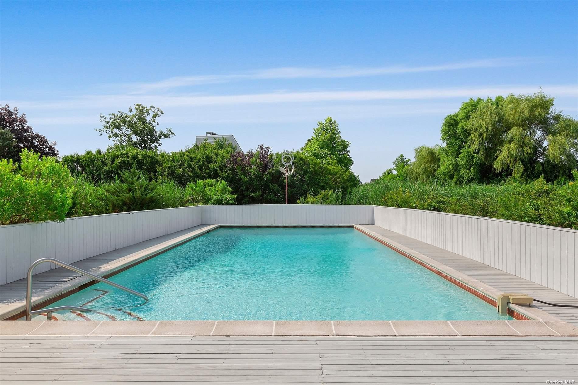 11 Watersedge Ct, Westhampton Beach, NY 11978