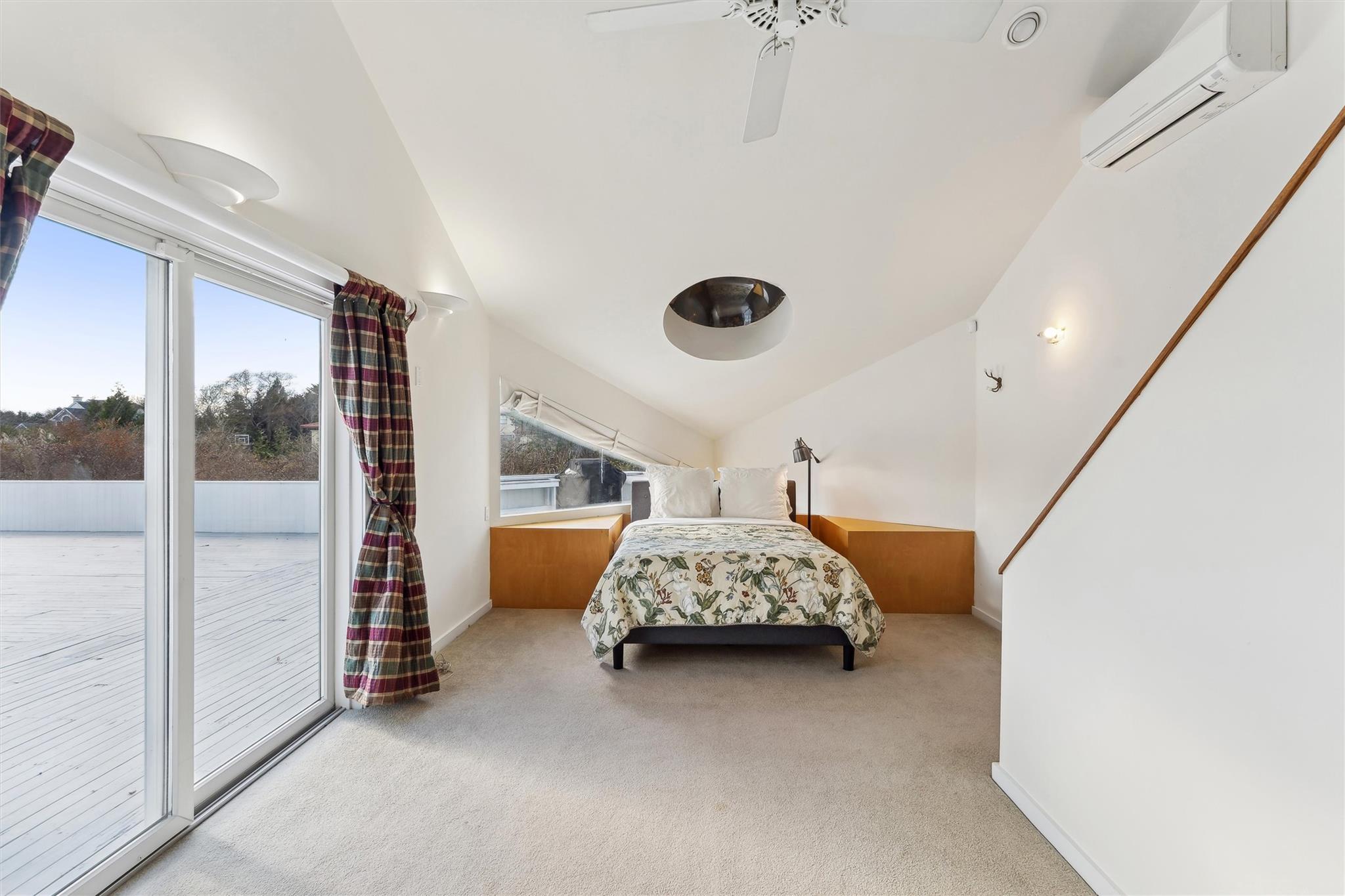 11 Watersedge Ct, Westhampton Beach, NY 11978