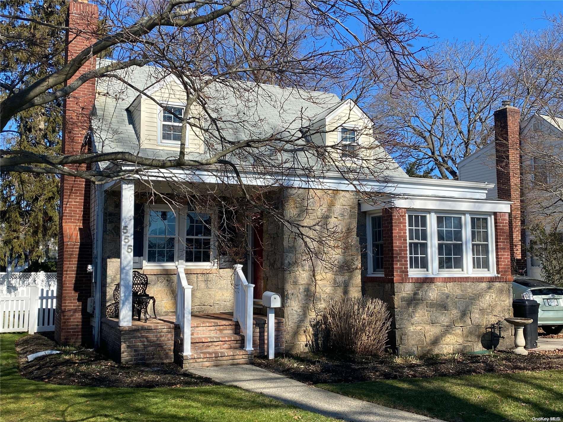 555 Westminster Road, North Baldwin, NY 11510