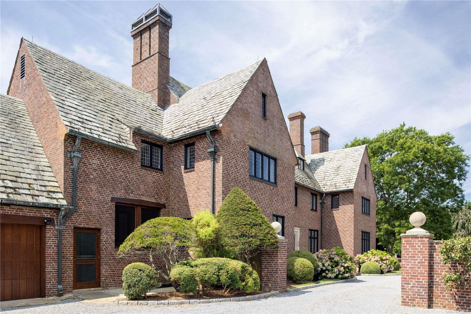 16 Tuthill Lane, Remsenburg, NY 11960