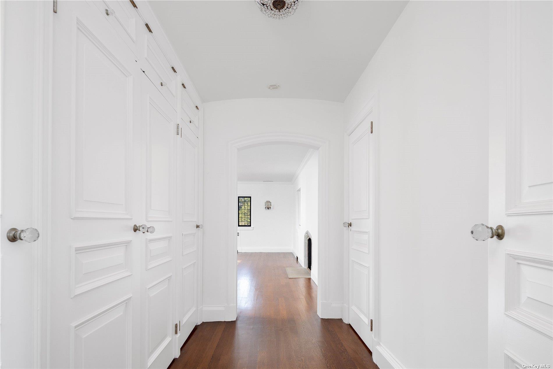 16 Tuthill Lane, Remsenburg, NY 11960