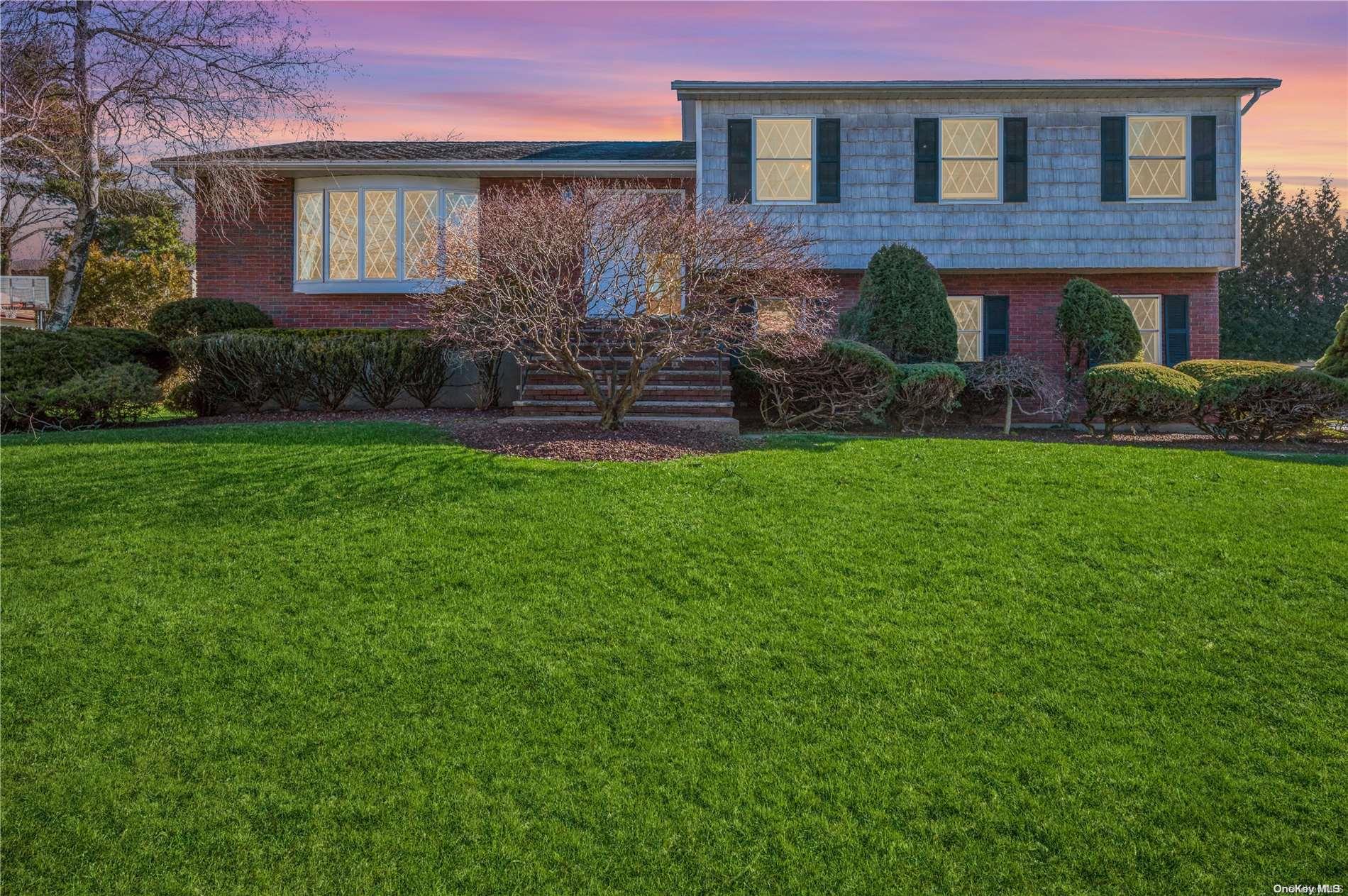 12 Southward Avenue, Clarkstown, NY 10920