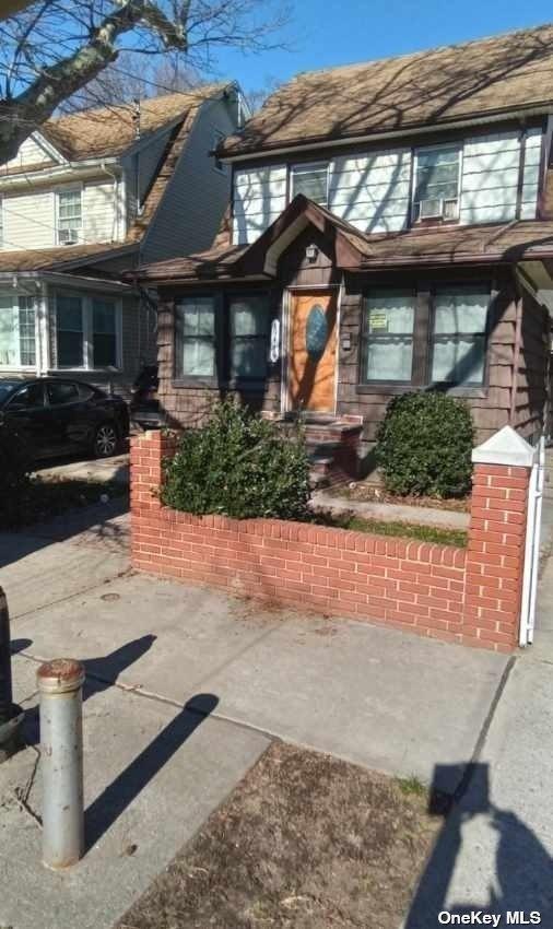 194-19 115th Road, Saint Albans, NY 11412