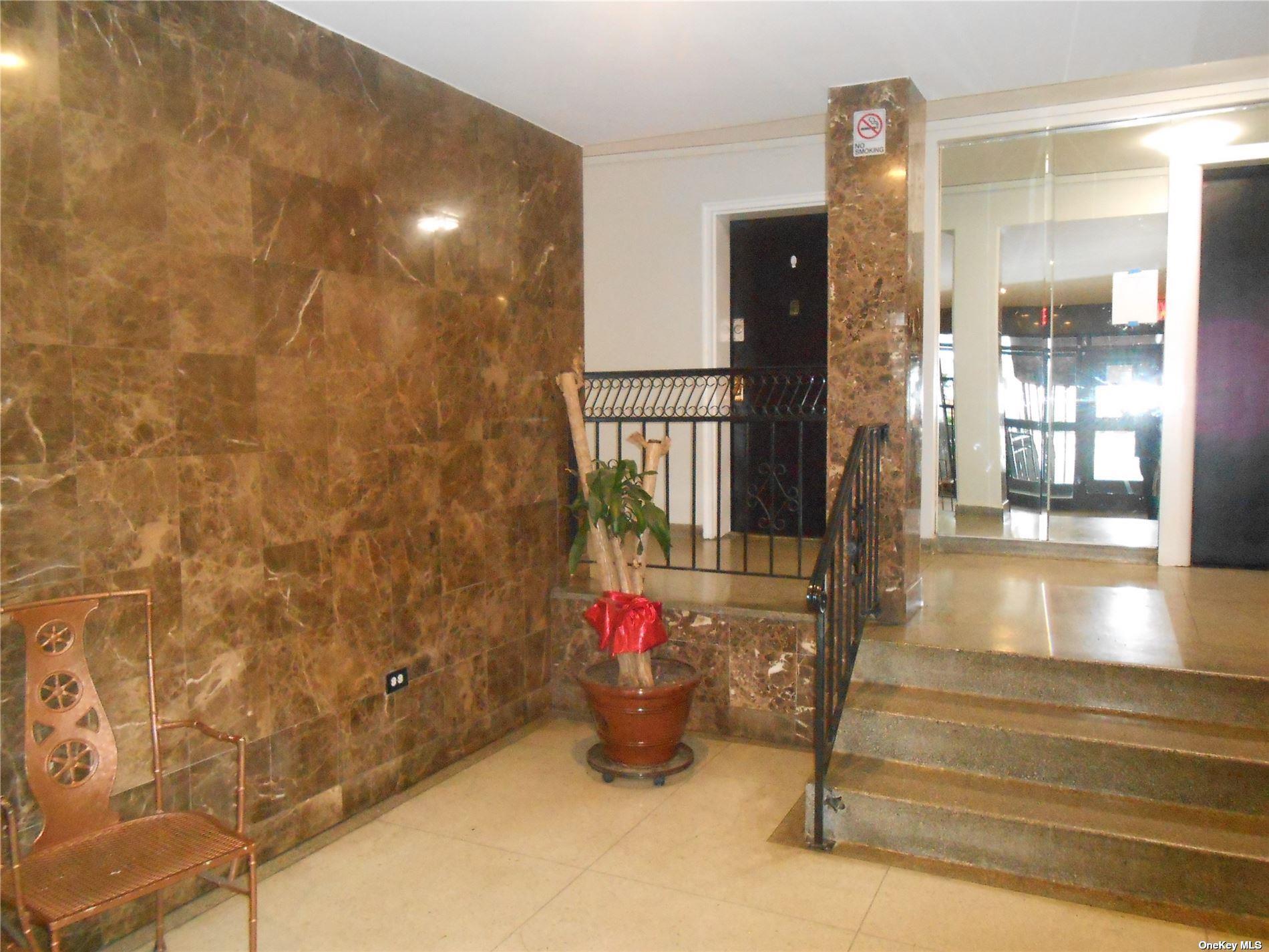 131-11 Kew Gardens Road # 2E, Kew Gardens, NY 11418