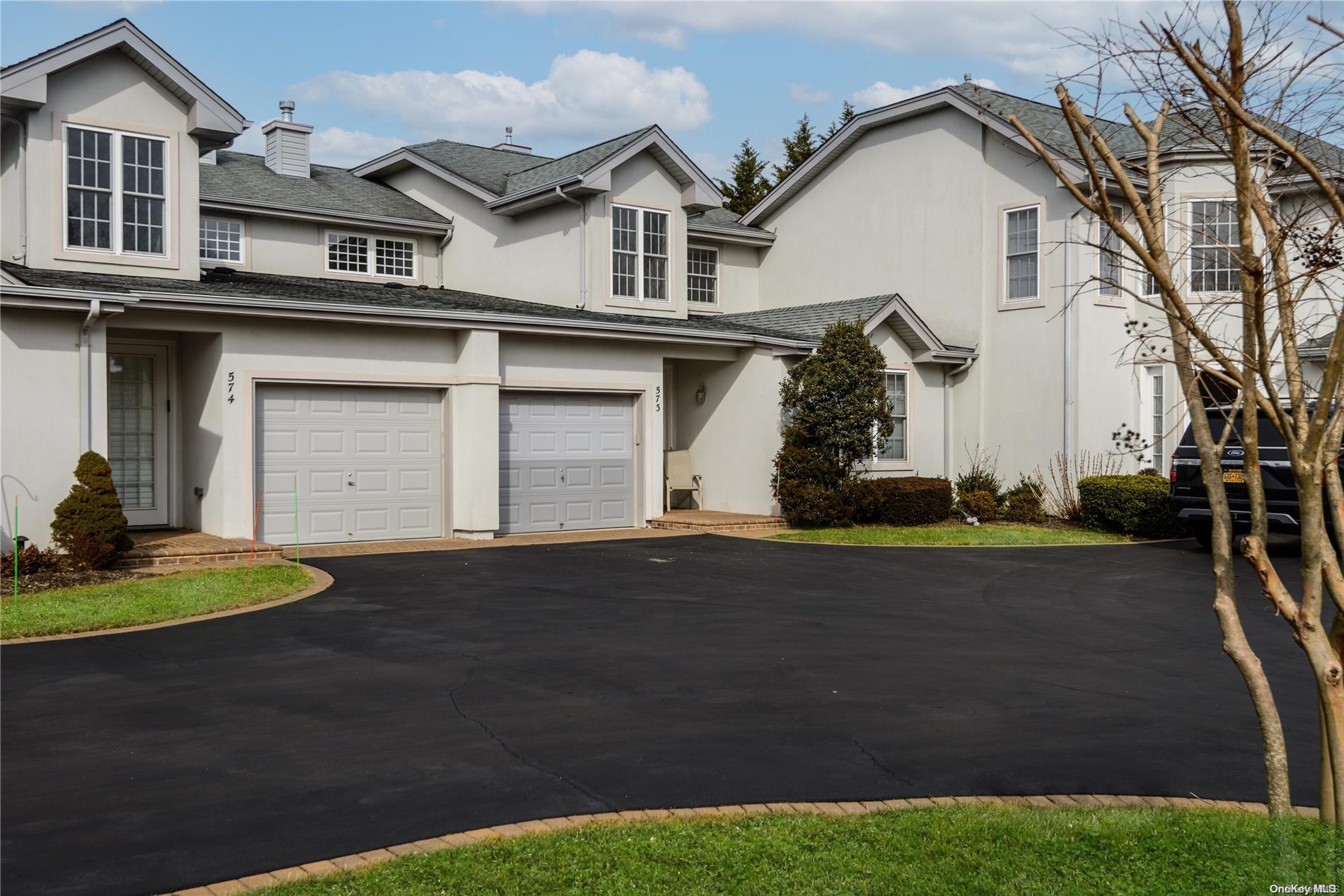 573 Verona Drive # 573, Melville, NY 11747