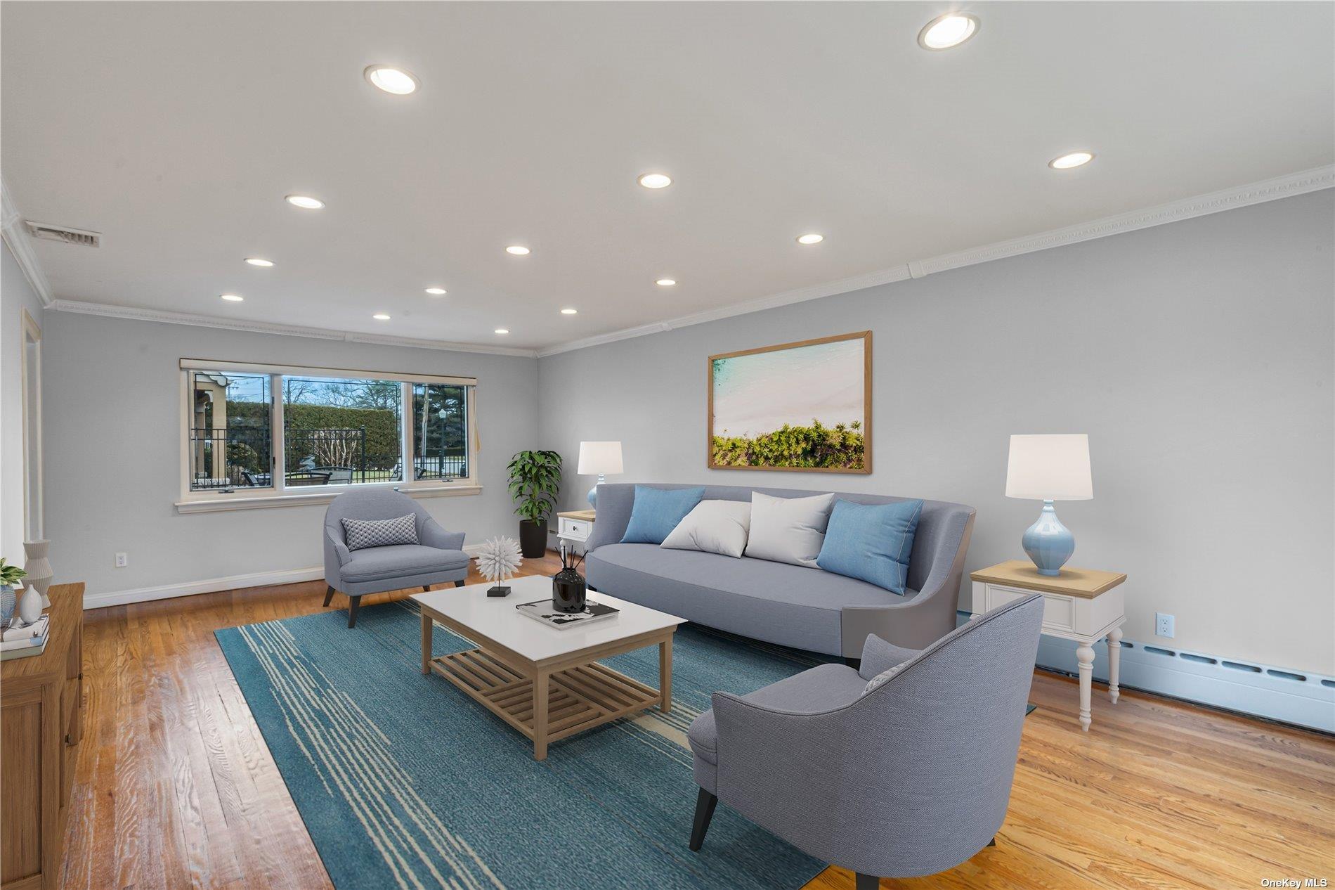 4 Midfarm Road, Rockville Centre, NY 11570