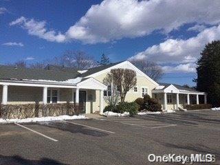 631 Montauk Highway # 1, West Islip, NY 11795