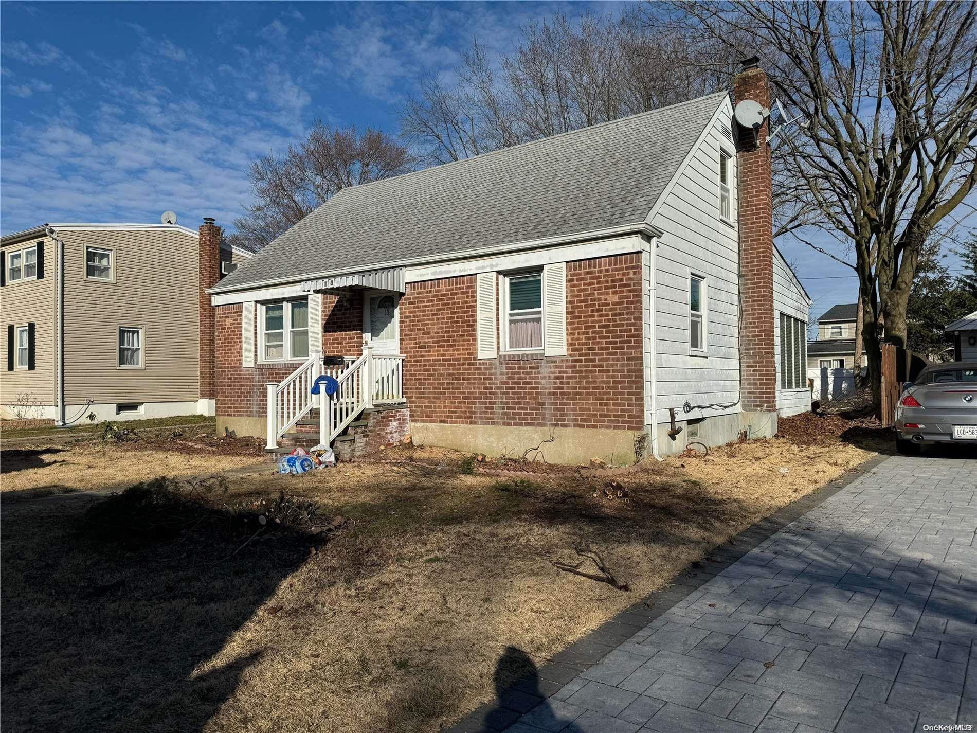 13 Garden Boulevard, Hicksville, NY 11801