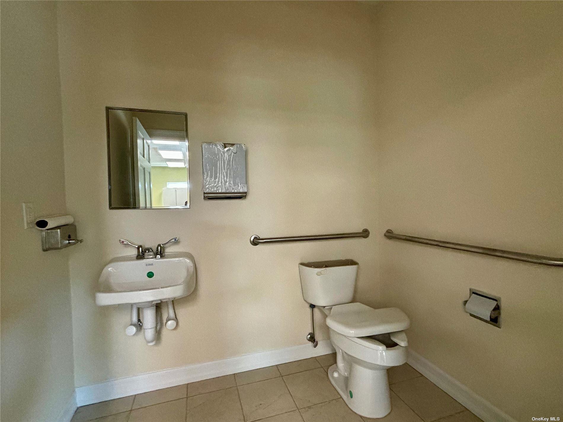 910 Montauk Highway, Shirley, NY 11967