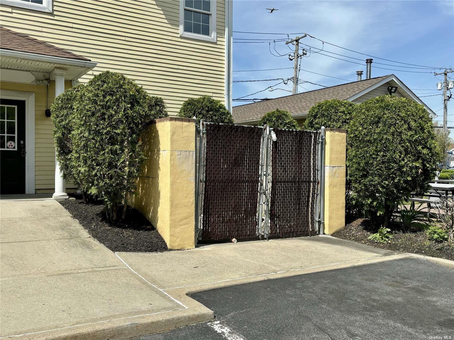 910 Montauk Highway, Shirley, NY 11967