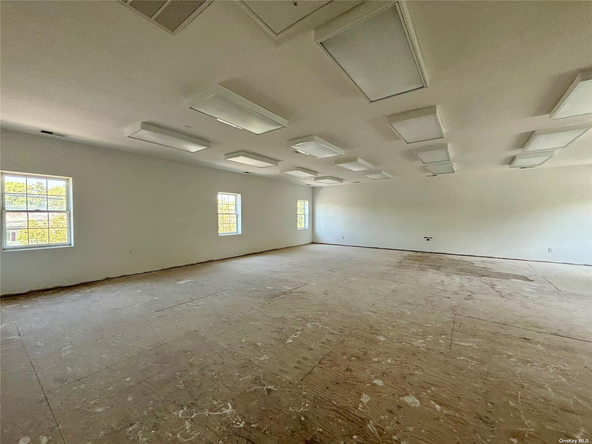 910 Montauk Highway, Shirley, NY 11967