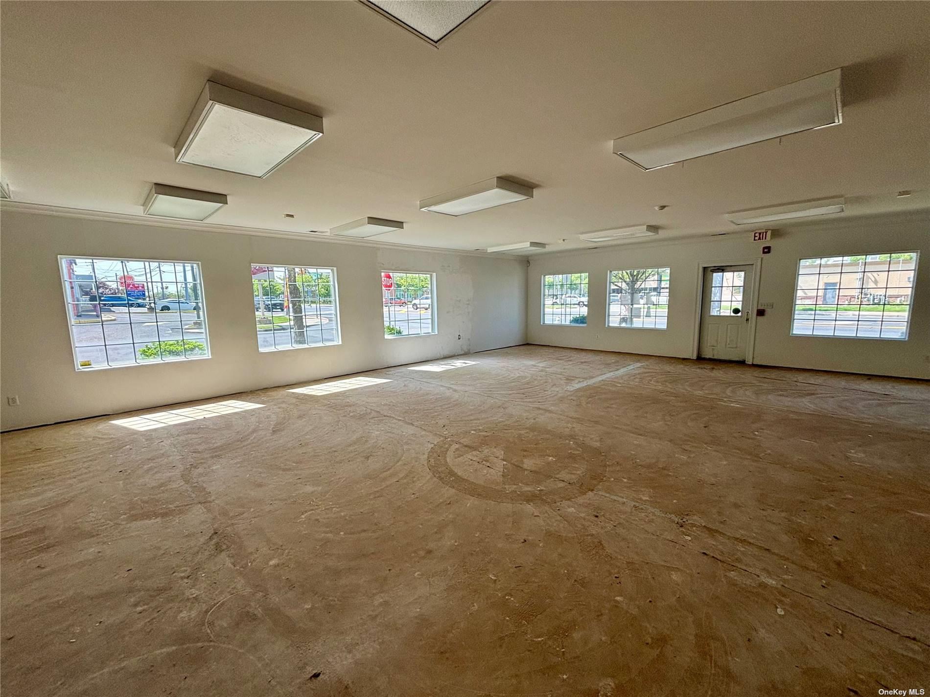 910 Montauk Highway, Shirley, NY 11967