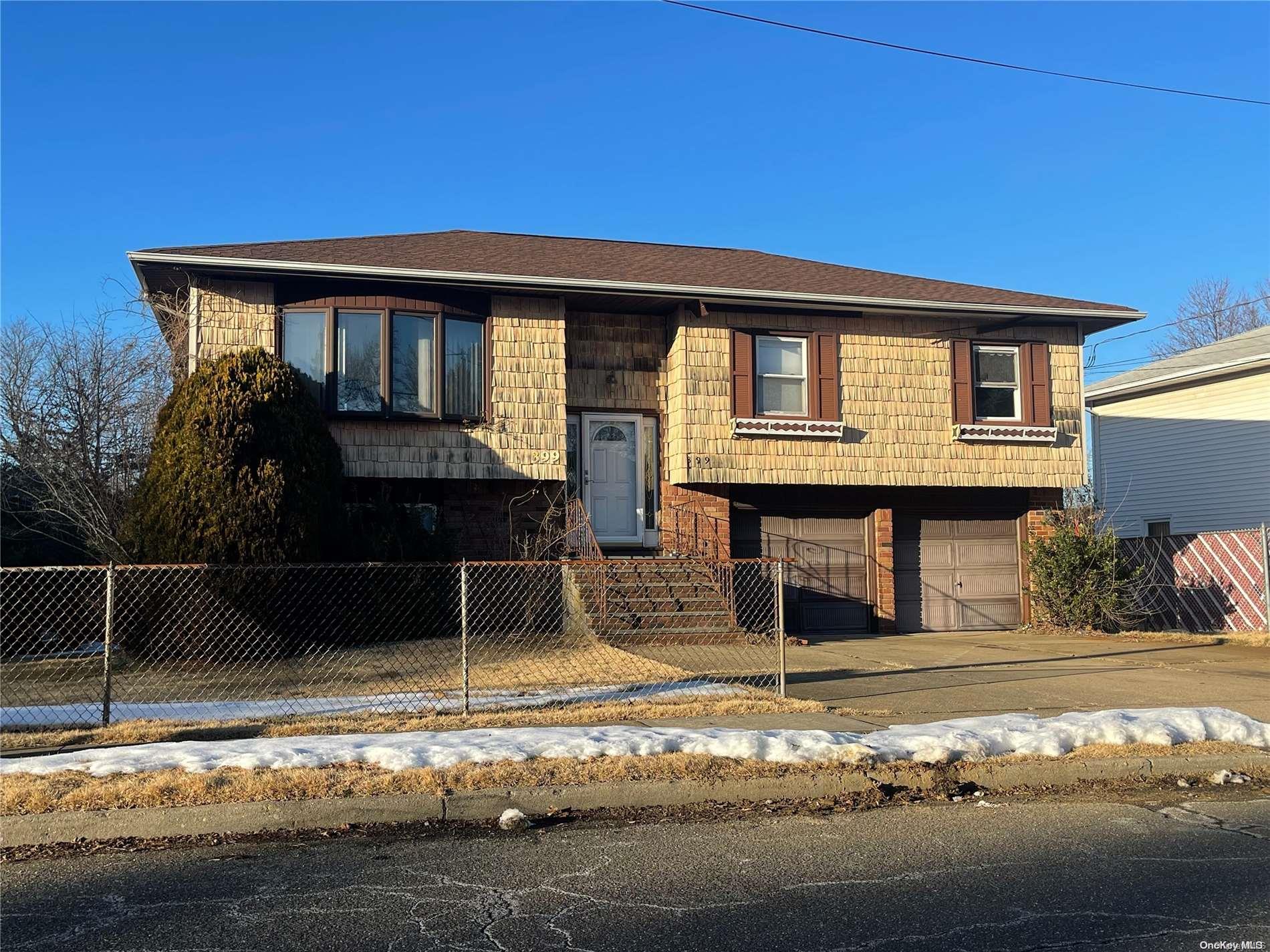 399 N Virginia Avenue, Massapequa, NY 11758