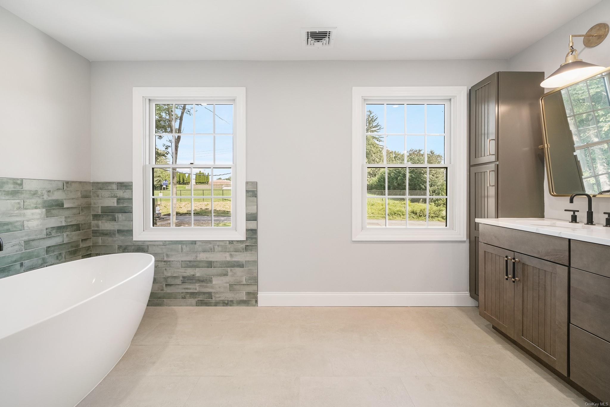 47 Laurel Lane, Locust Valley, NY 11560